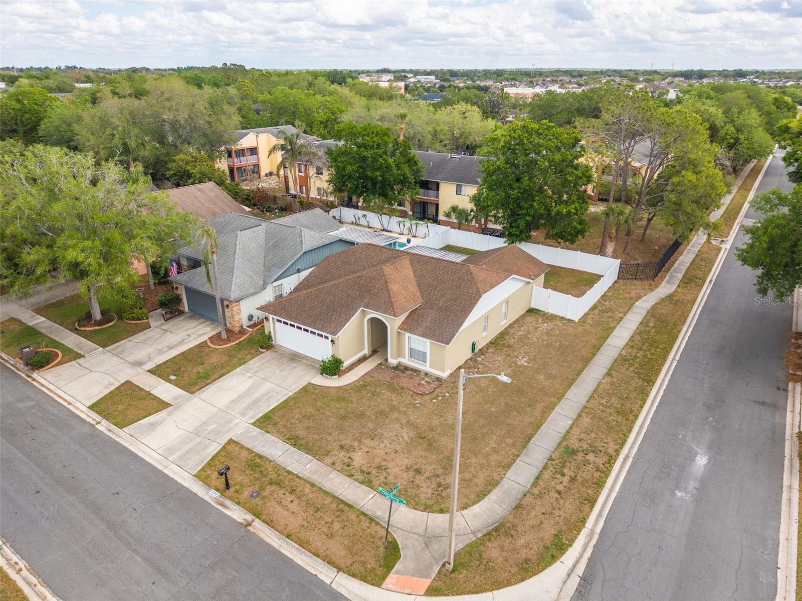 Image 35 of 37 For 11042 Peppersong Drive