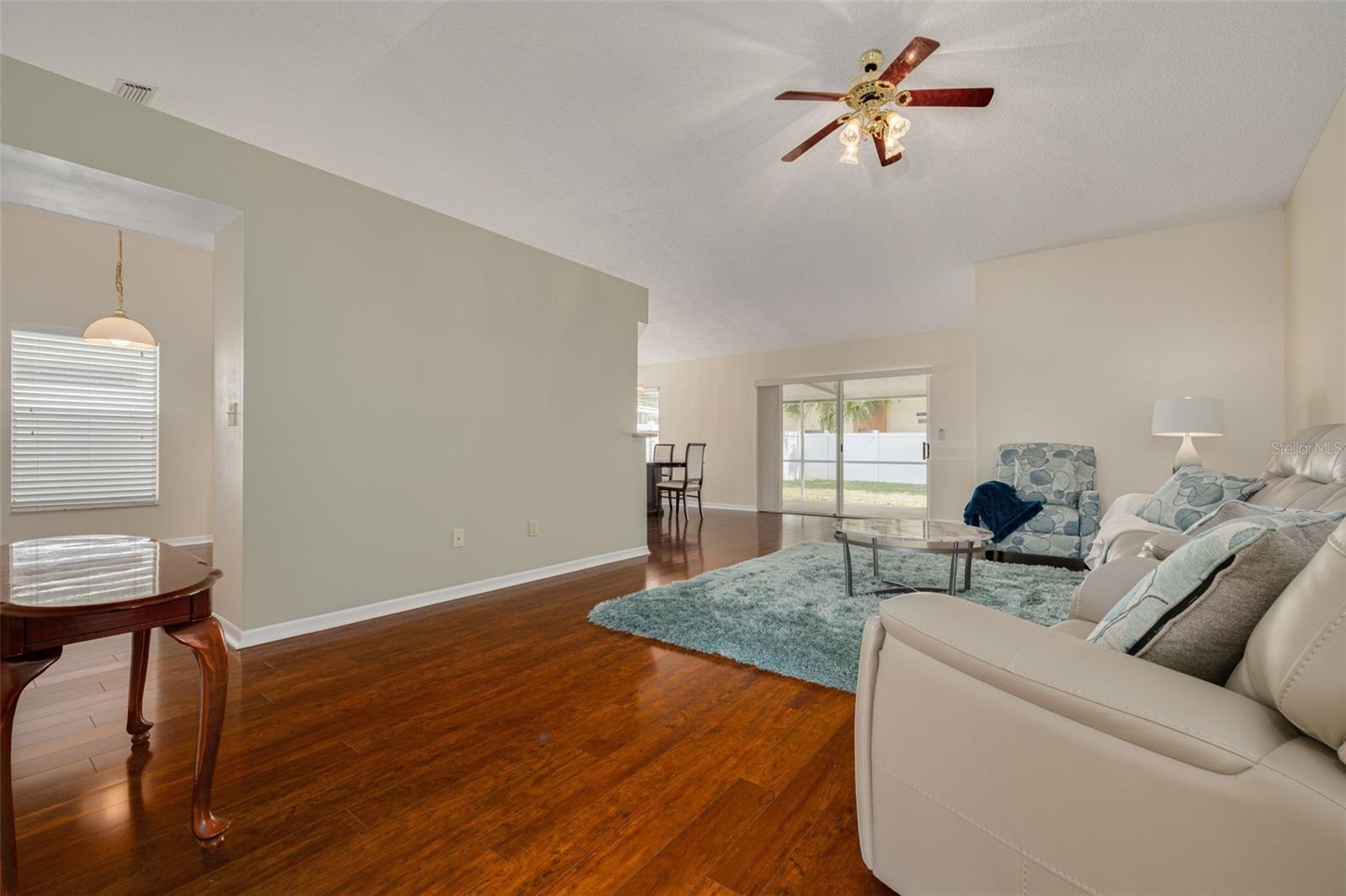 Image 6 of 37 For 11042 Peppersong Drive