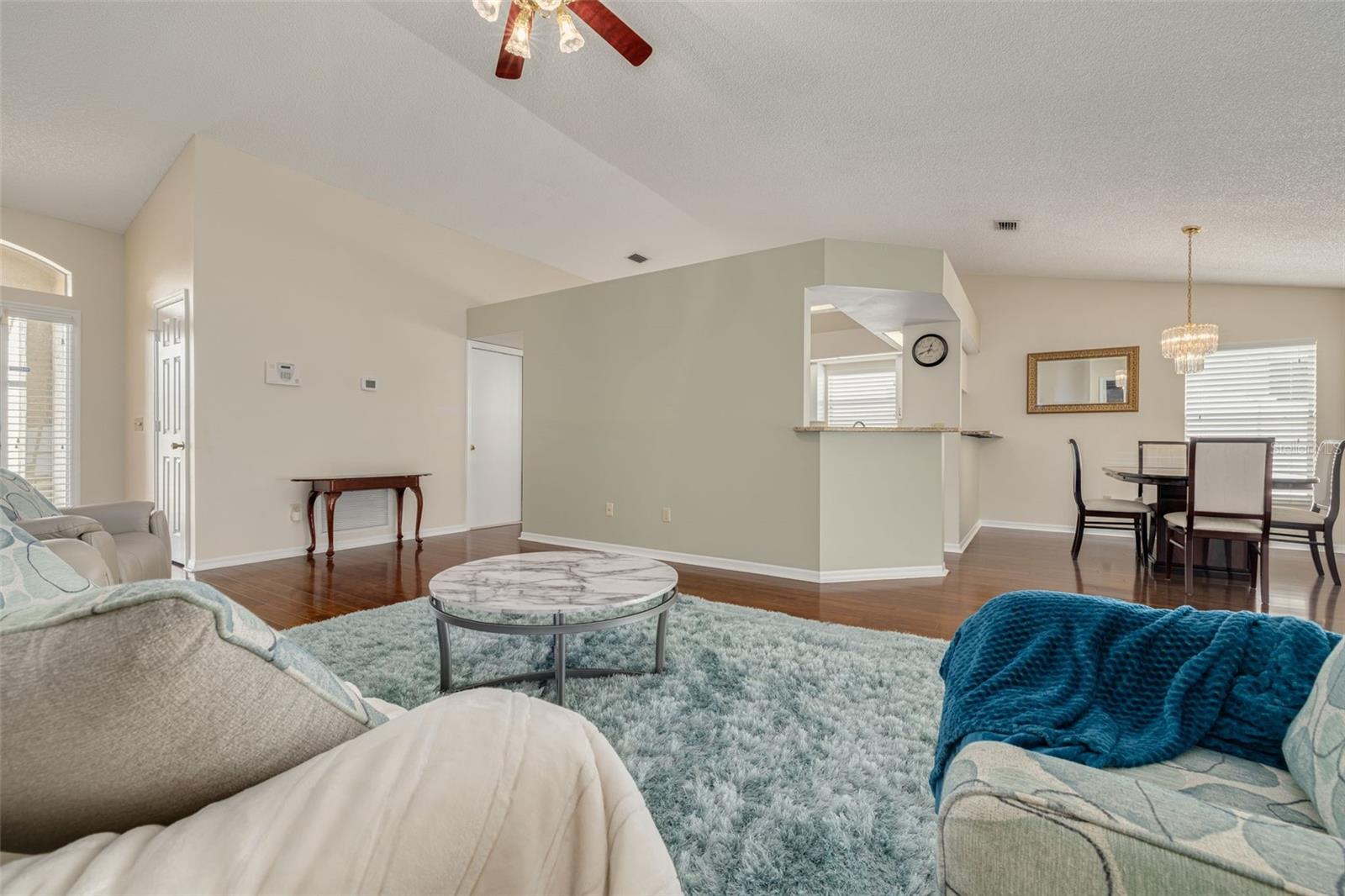 Image 9 of 37 For 11042 Peppersong Drive