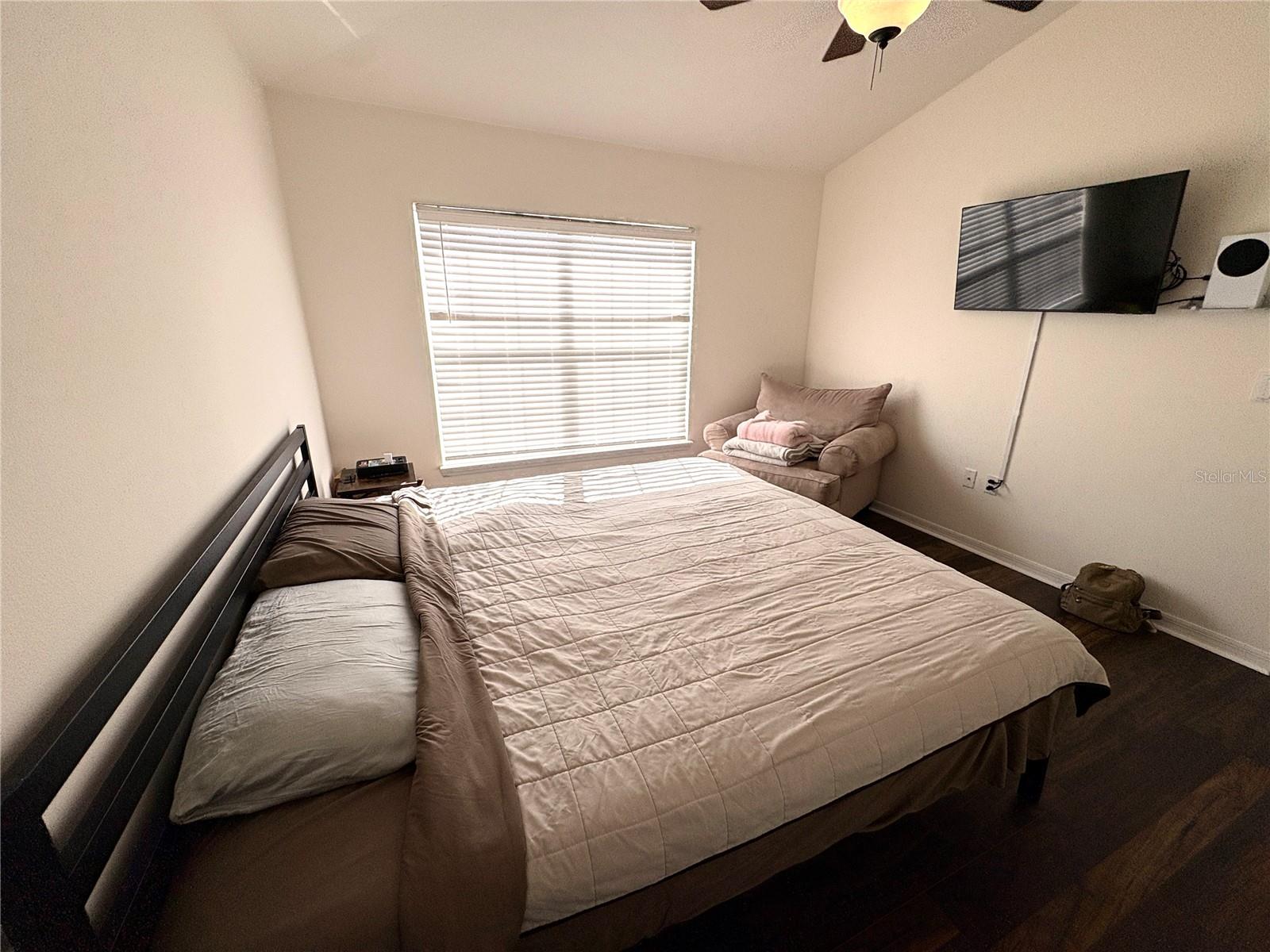 Image 17 of 25 For 7610 Red Mill Circle