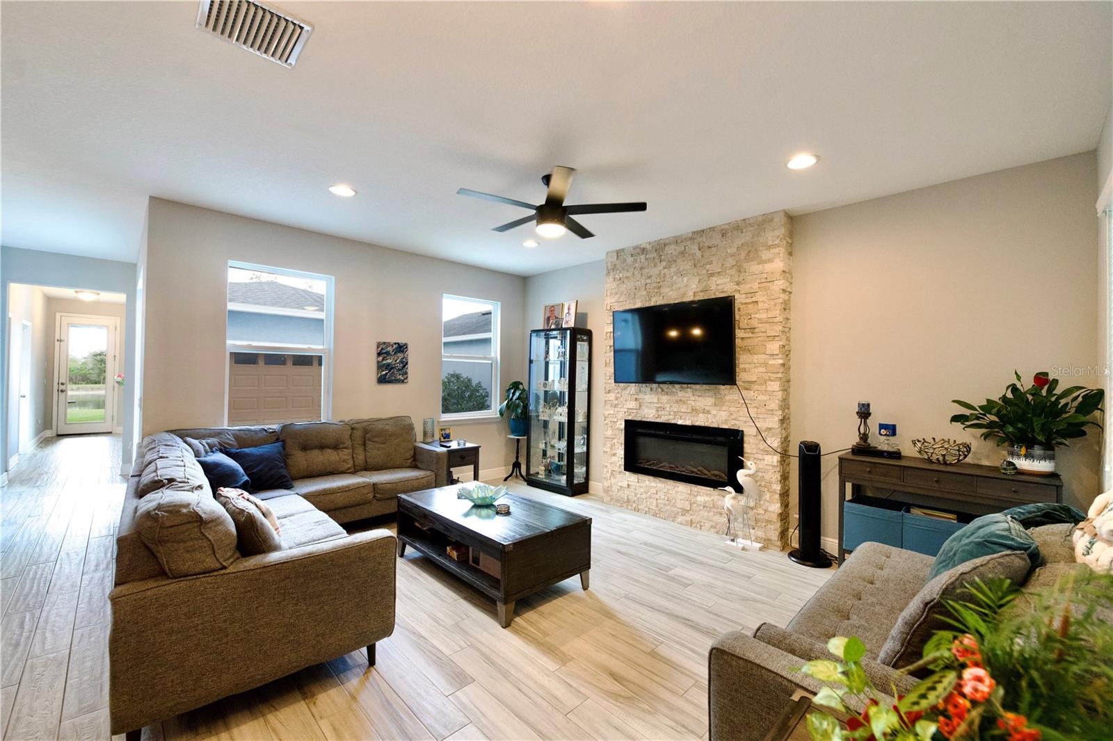 Image 9 of 32 For 5312 Suncatcher Drive