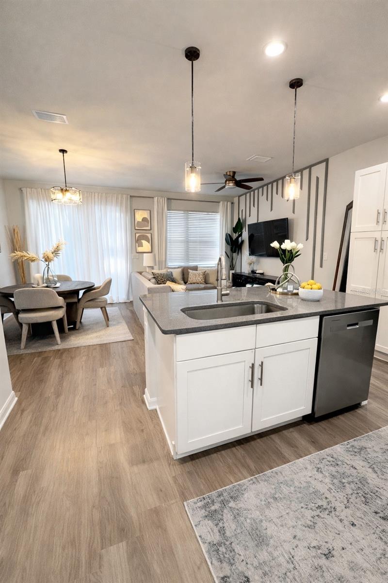 Image 4 of 9 For 3413 Louisiana Avenue 2