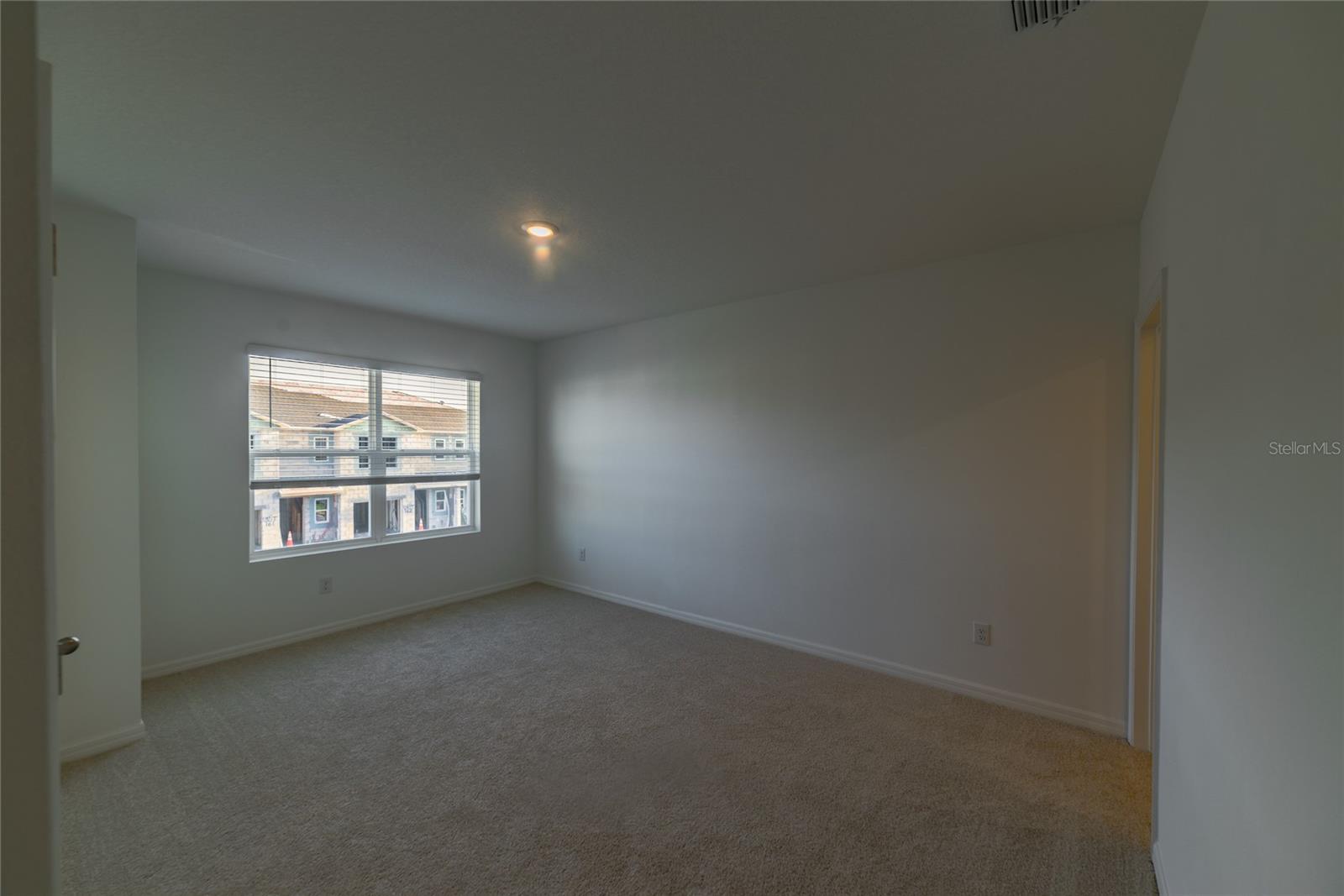 Image 21 of 45 For 17208 English Chestnut Way