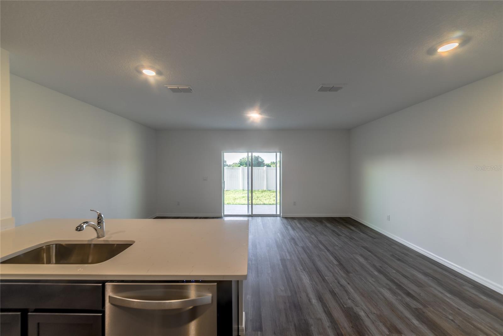 Image 3 of 45 For 17208 English Chestnut Way