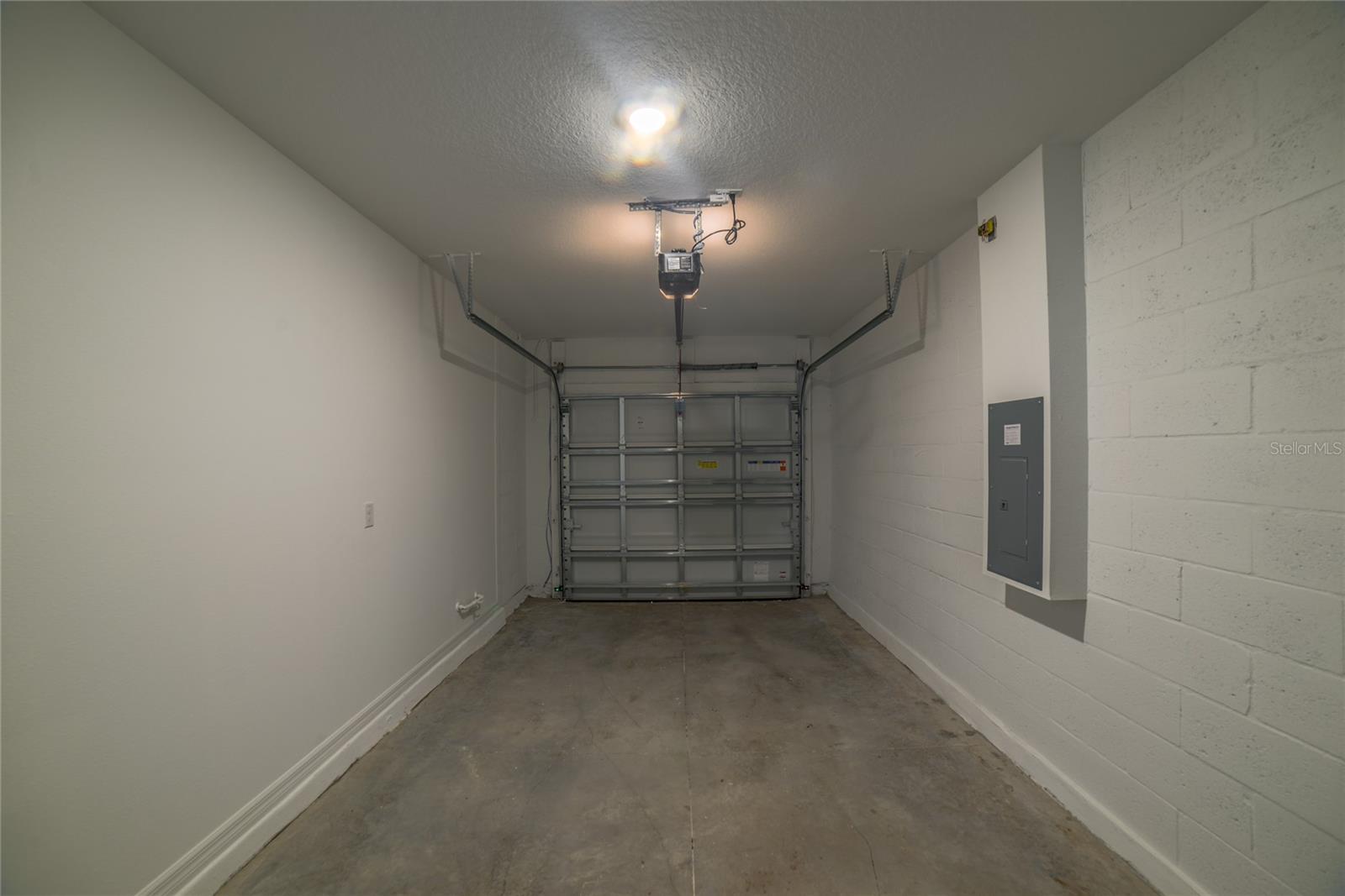 Image 35 of 45 For 17208 English Chestnut Way