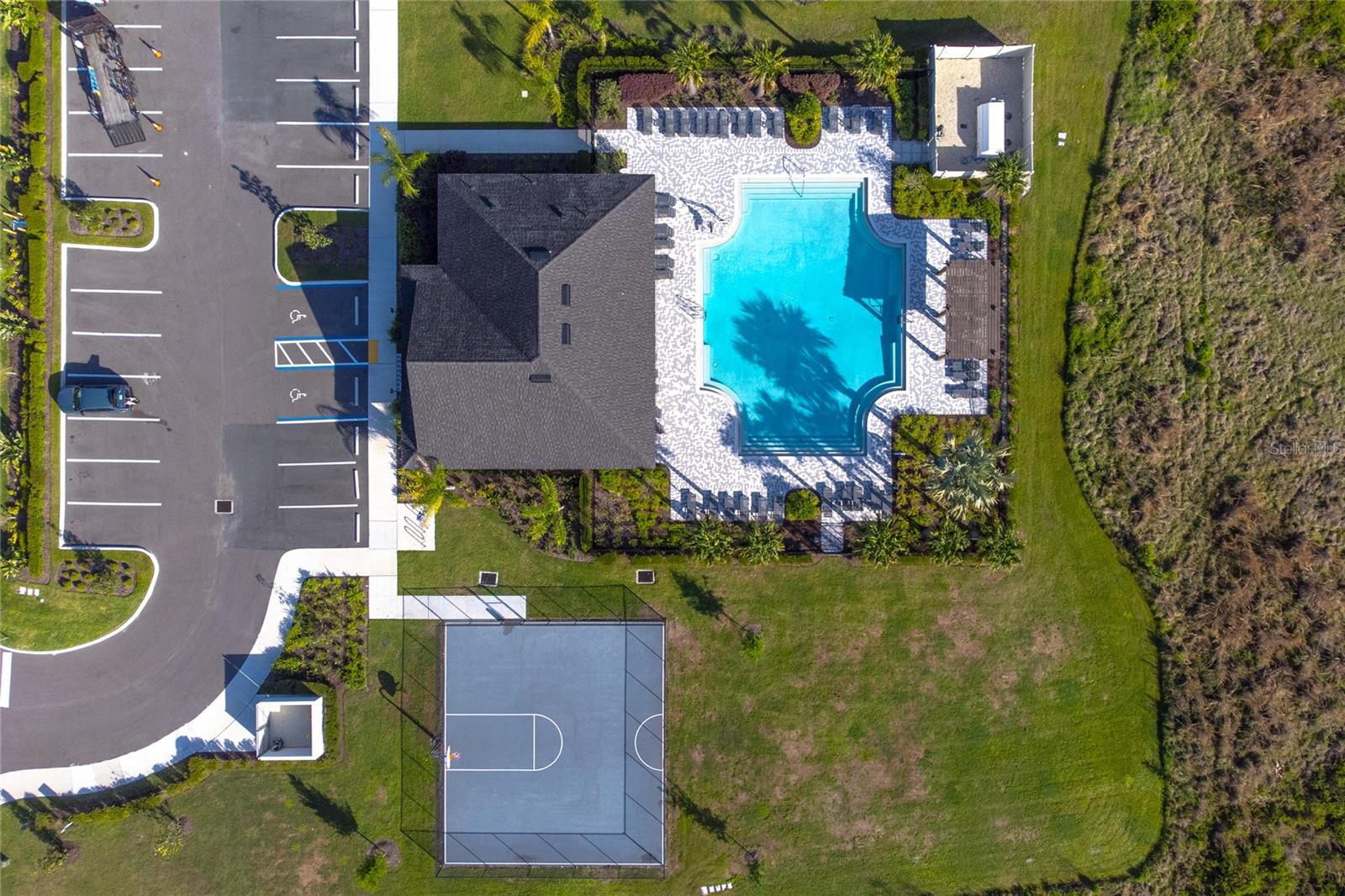 Image 39 of 45 For 17208 English Chestnut Way