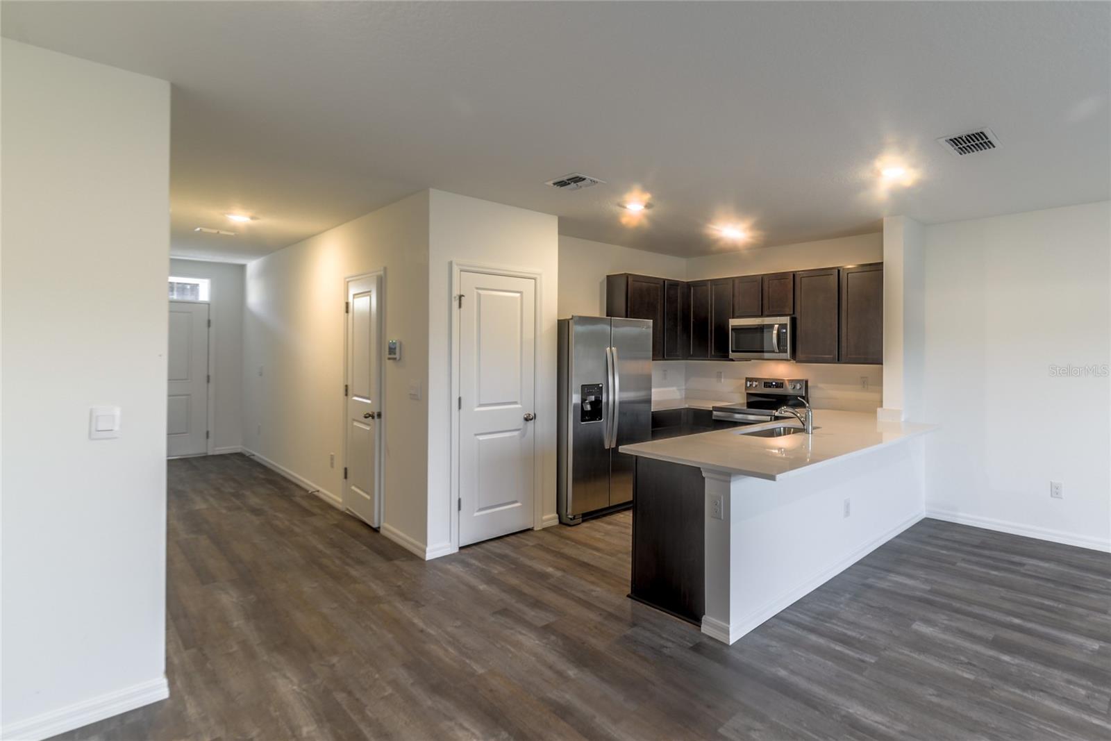 Image 4 of 45 For 17208 English Chestnut Way