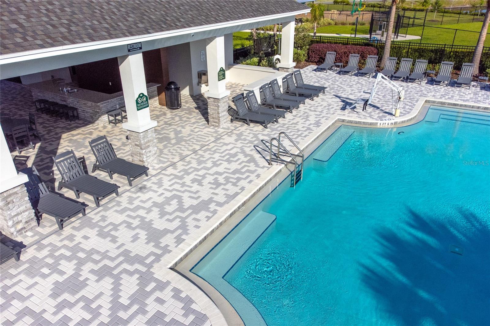 Image 44 of 45 For 17208 English Chestnut Way