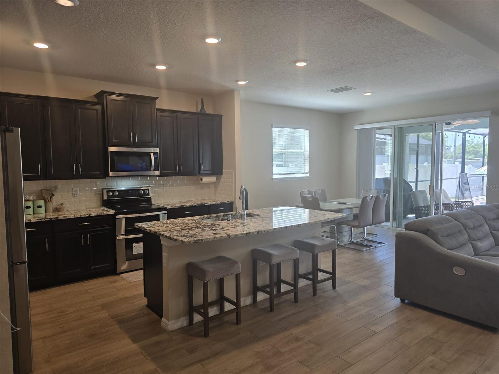 Image 10 of 62 For 10912 Honor Road