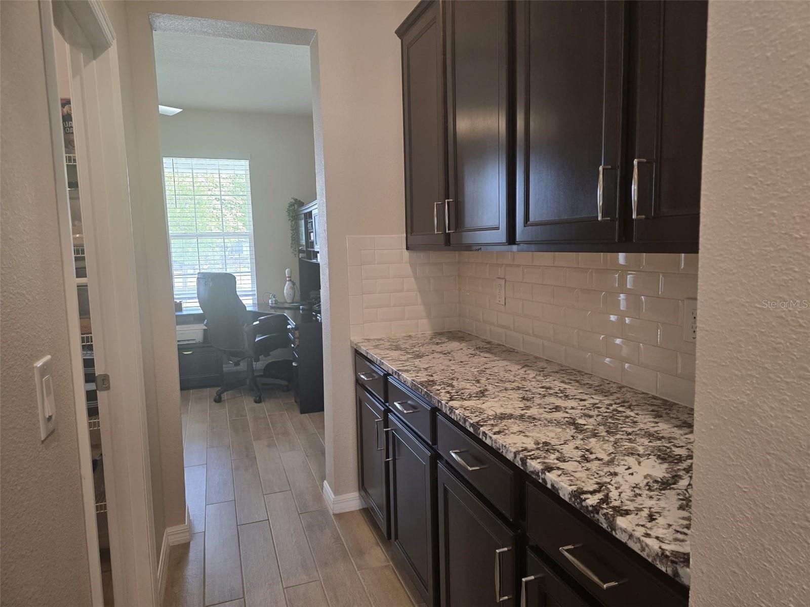 Image 11 of 62 For 10912 Honor Road