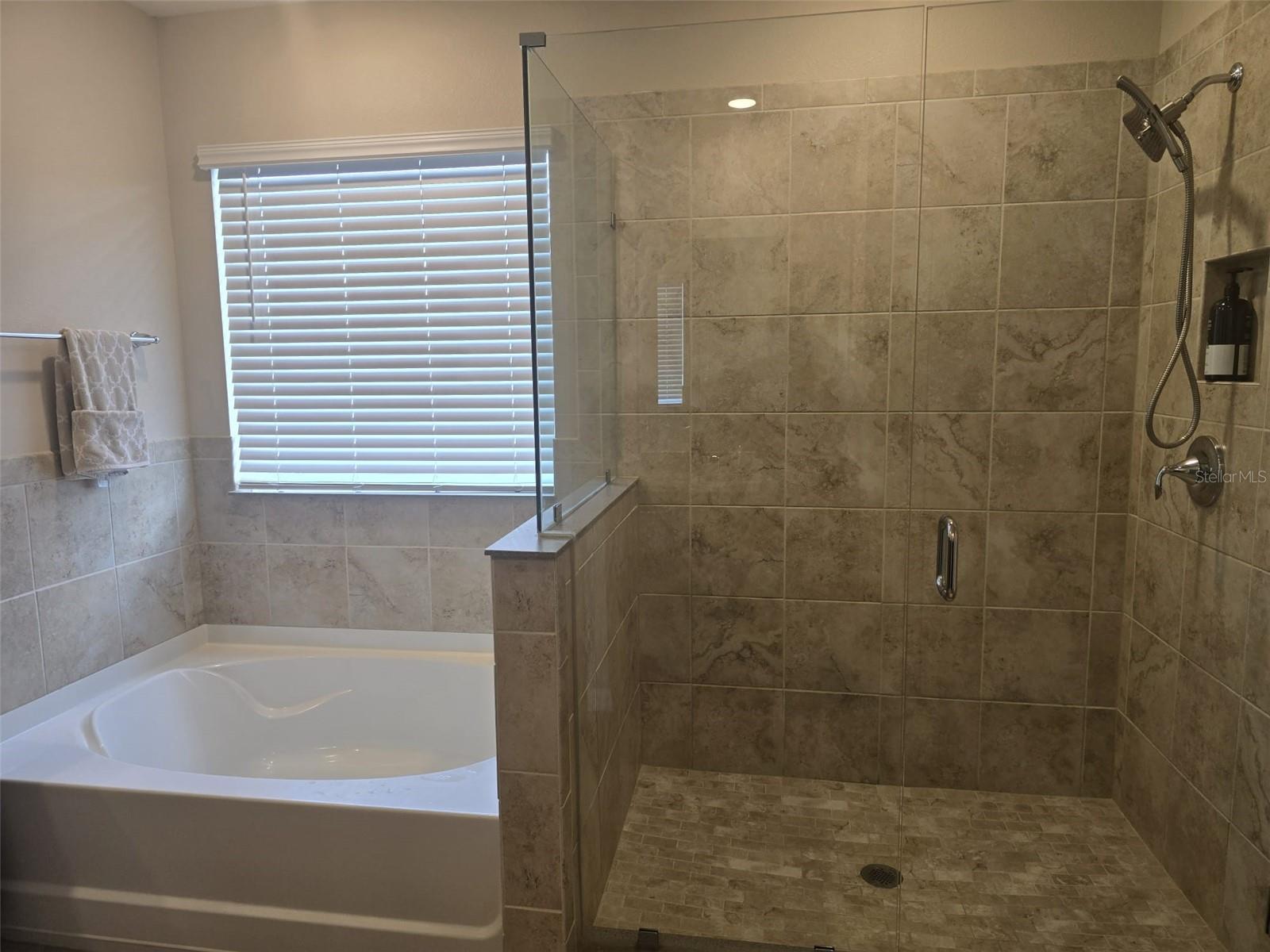 Image 28 of 62 For 10912 Honor Road