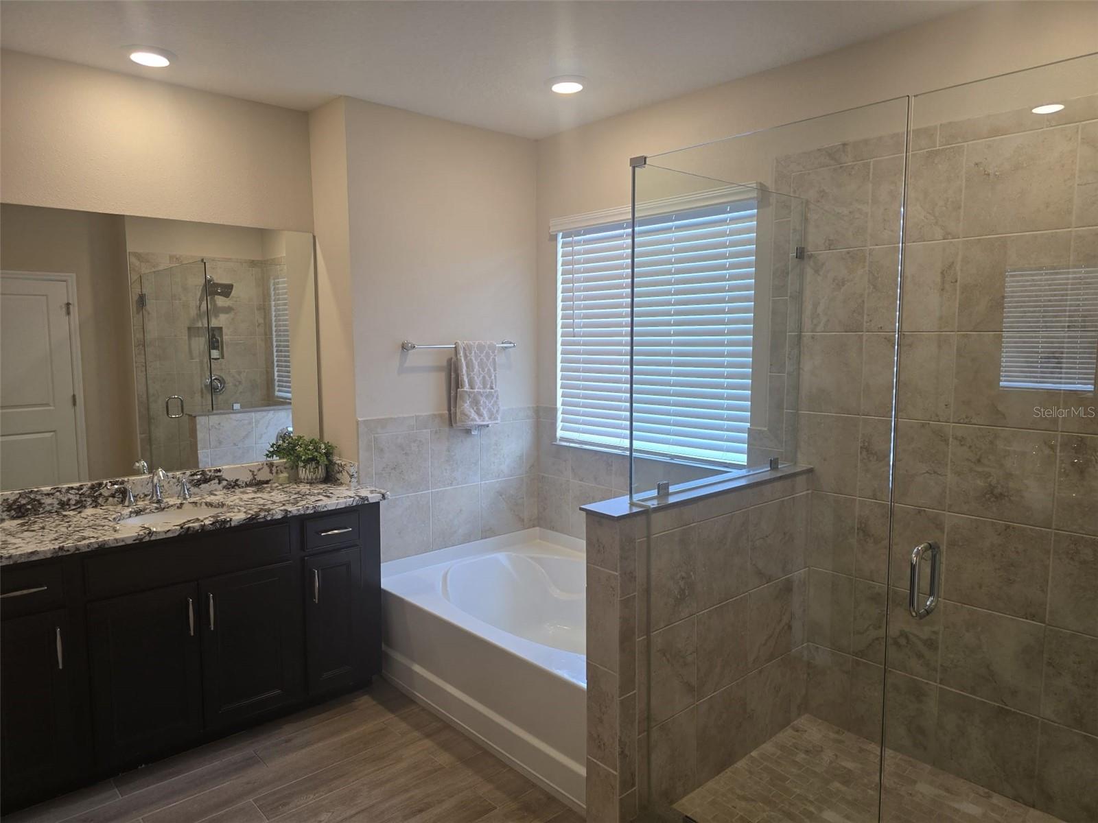 Image 30 of 62 For 10912 Honor Road