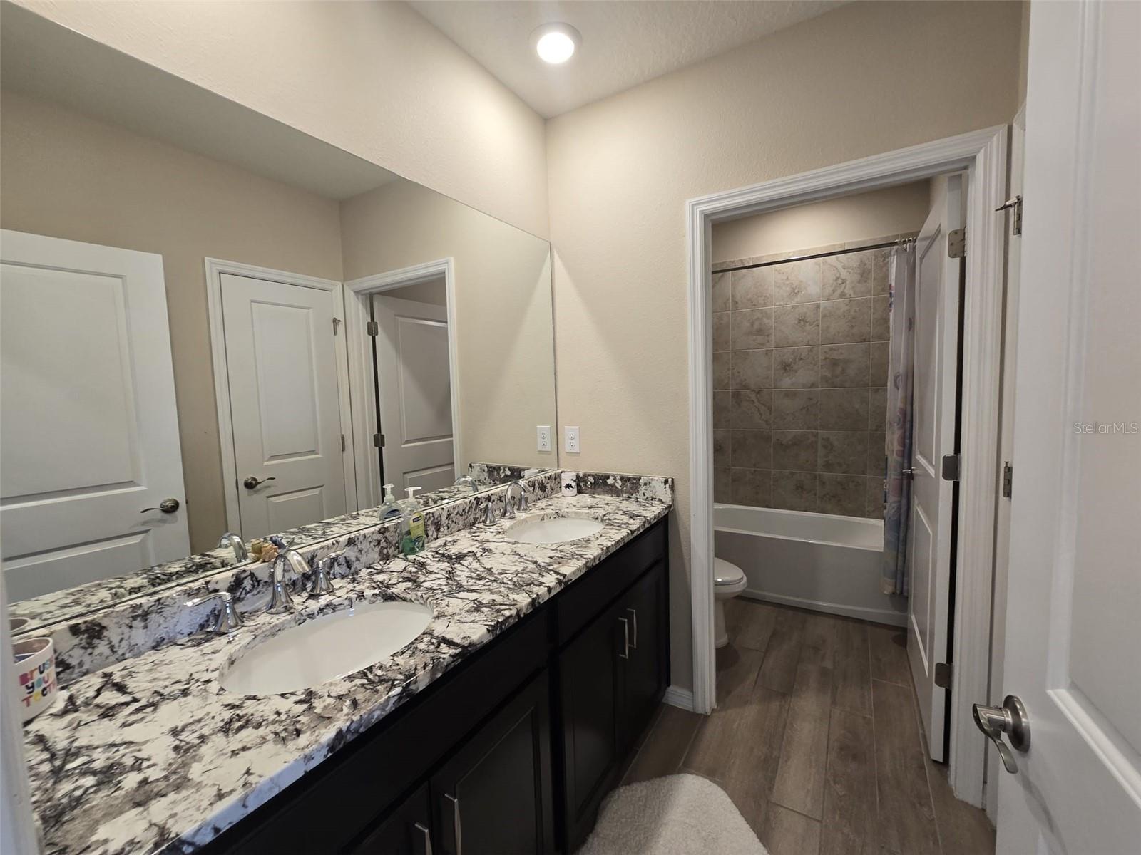 Image 44 of 62 For 10912 Honor Road