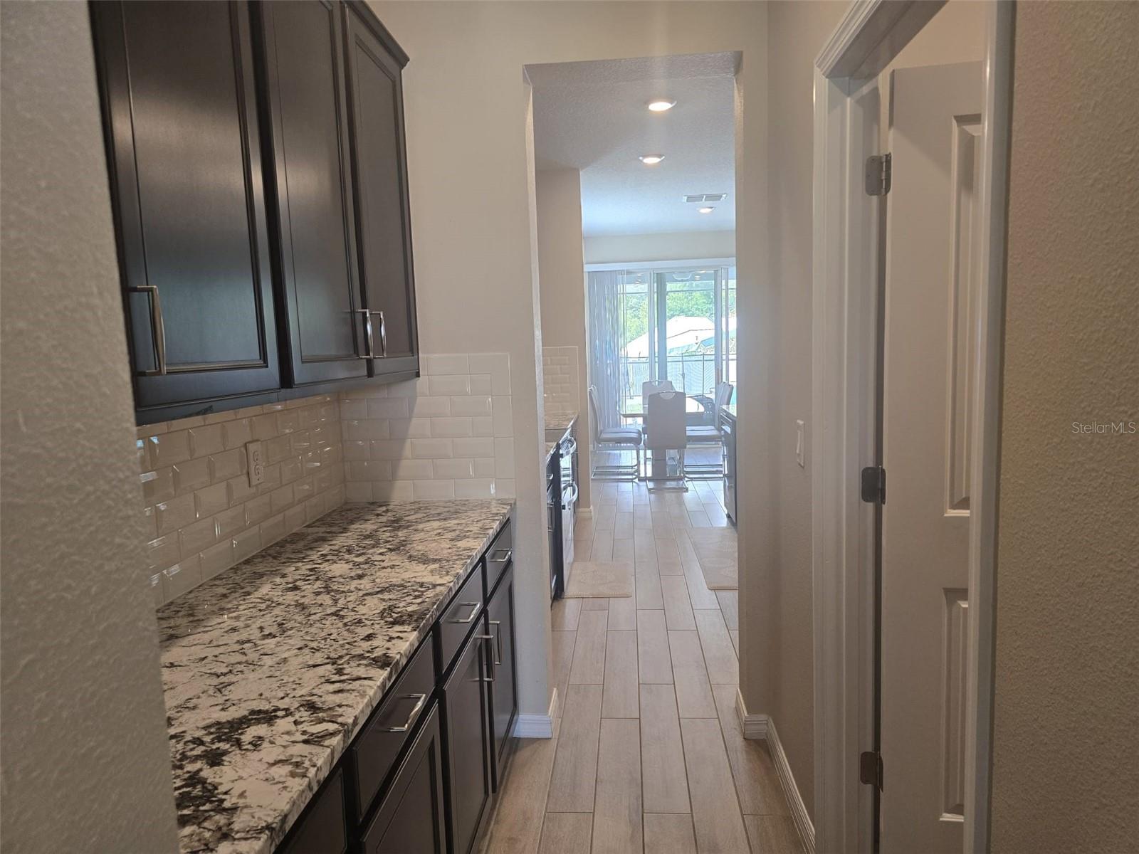 Image 6 of 62 For 10912 Honor Road