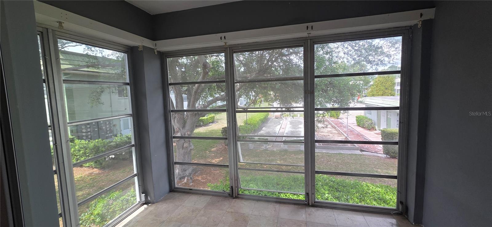 Image 8 of 18 For 1433 Belcher Road C13