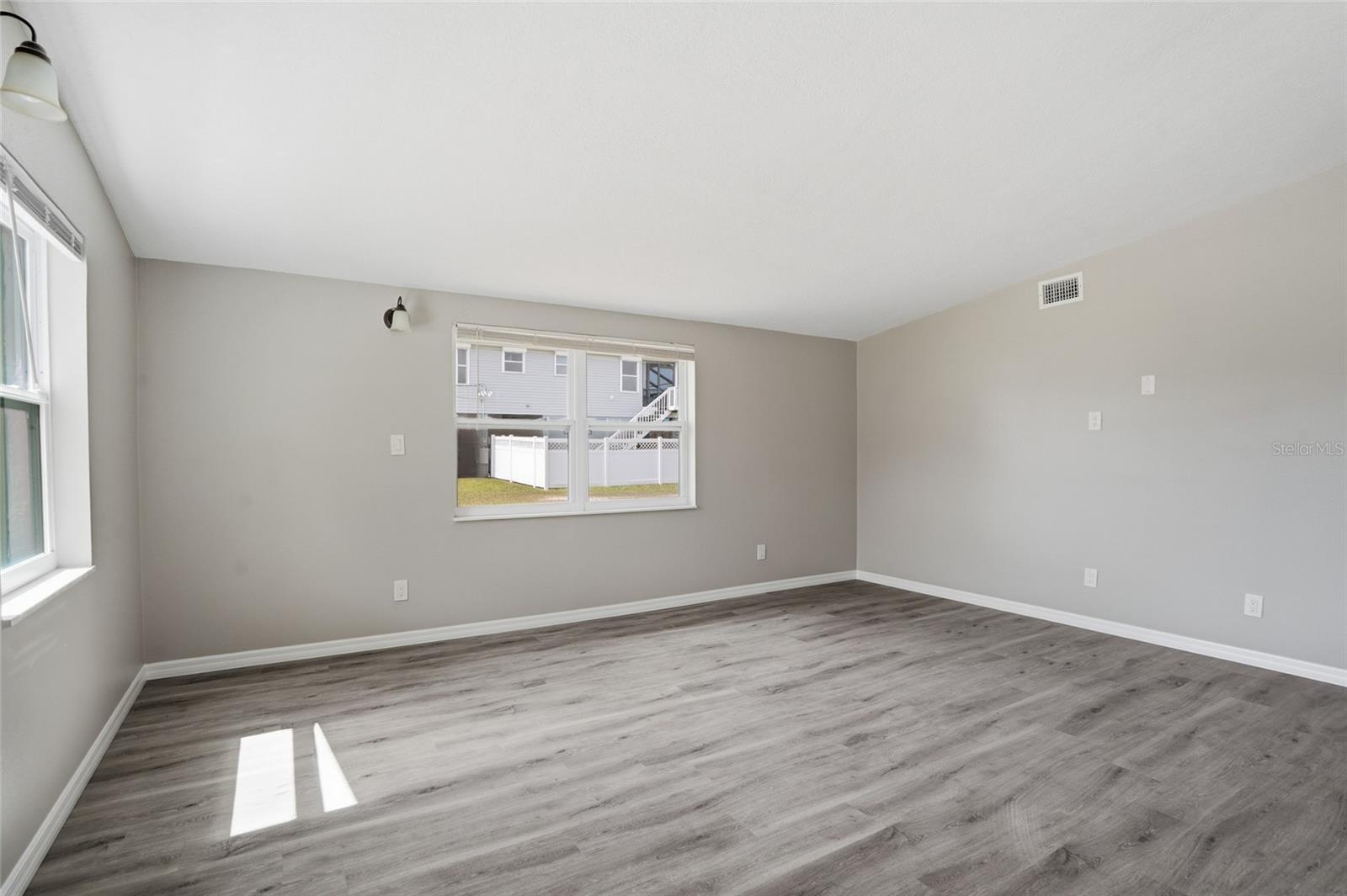 Image 7 of 47 For 4021 Eagle Nest Drive
