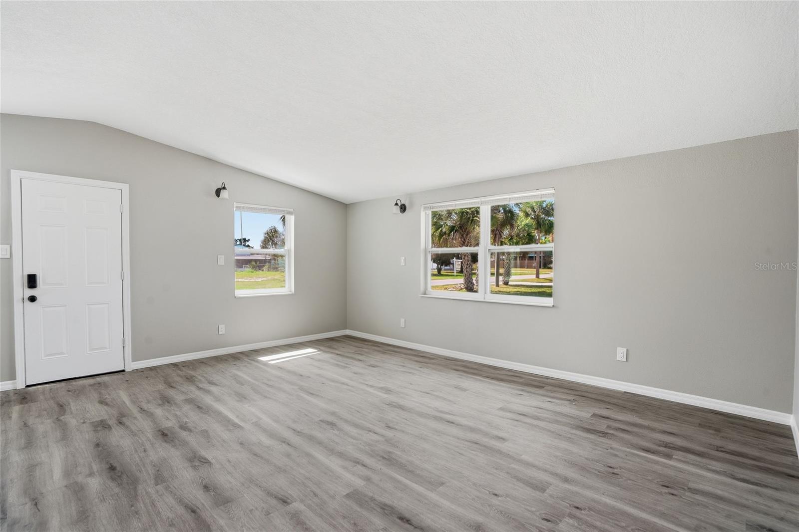 Image 8 of 47 For 4021 Eagle Nest Drive
