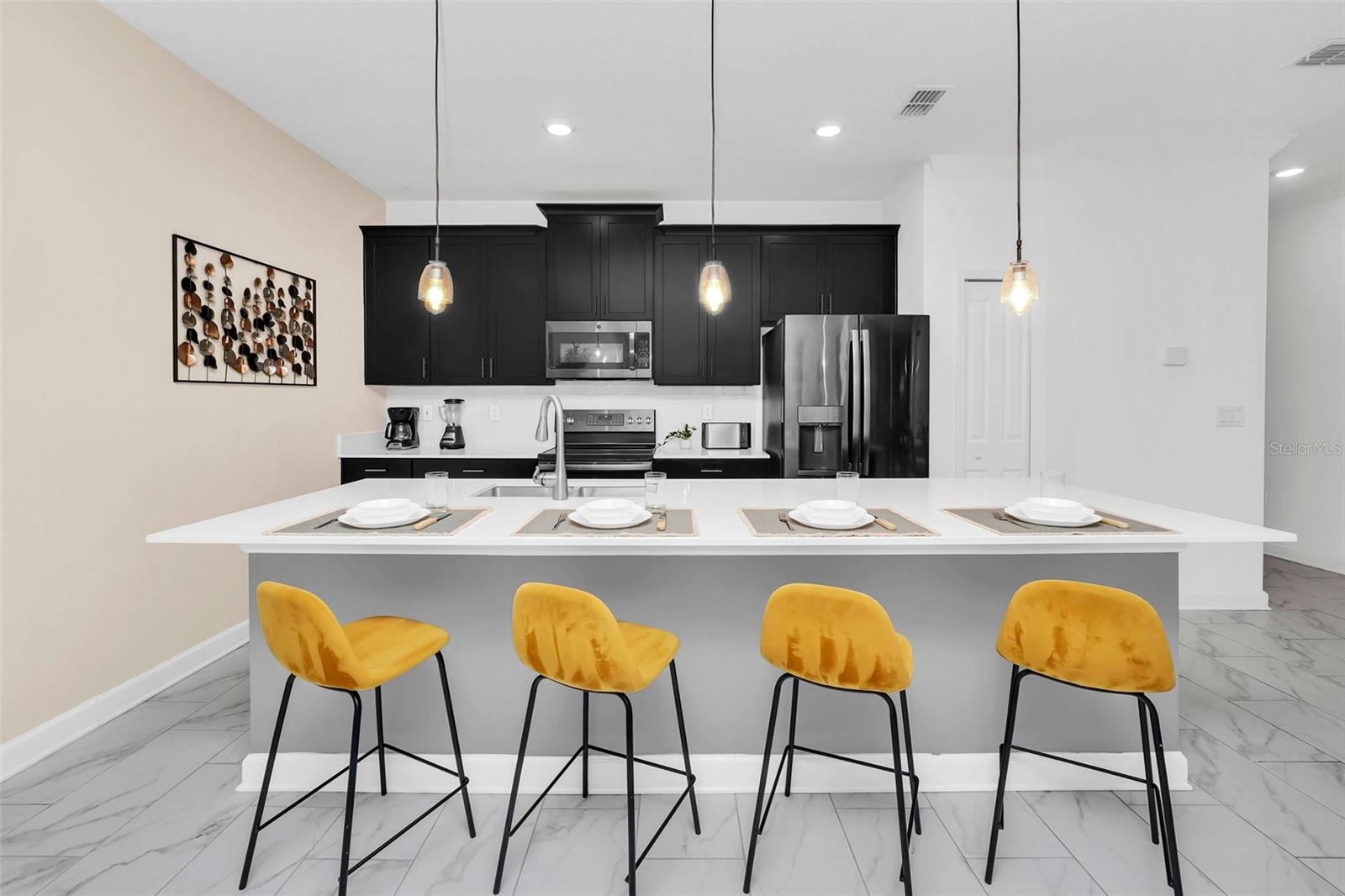 Image 19 of 51 For 1000 Leader Street