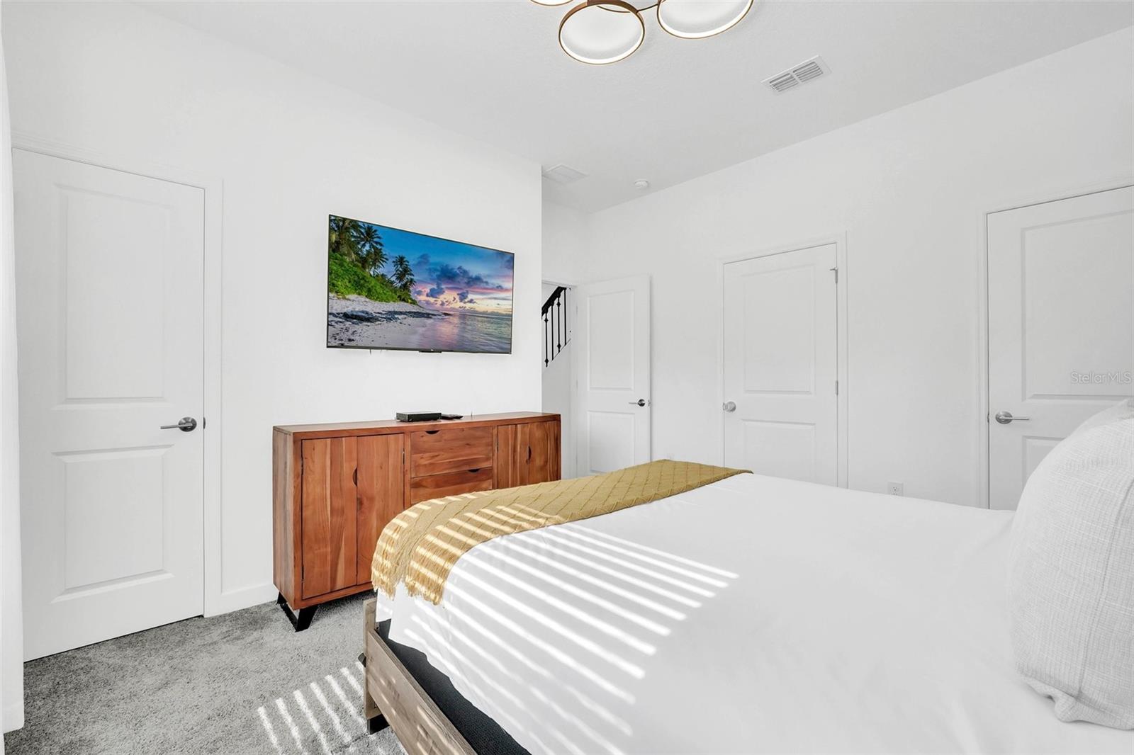 Image 25 of 51 For 1000 Leader Street