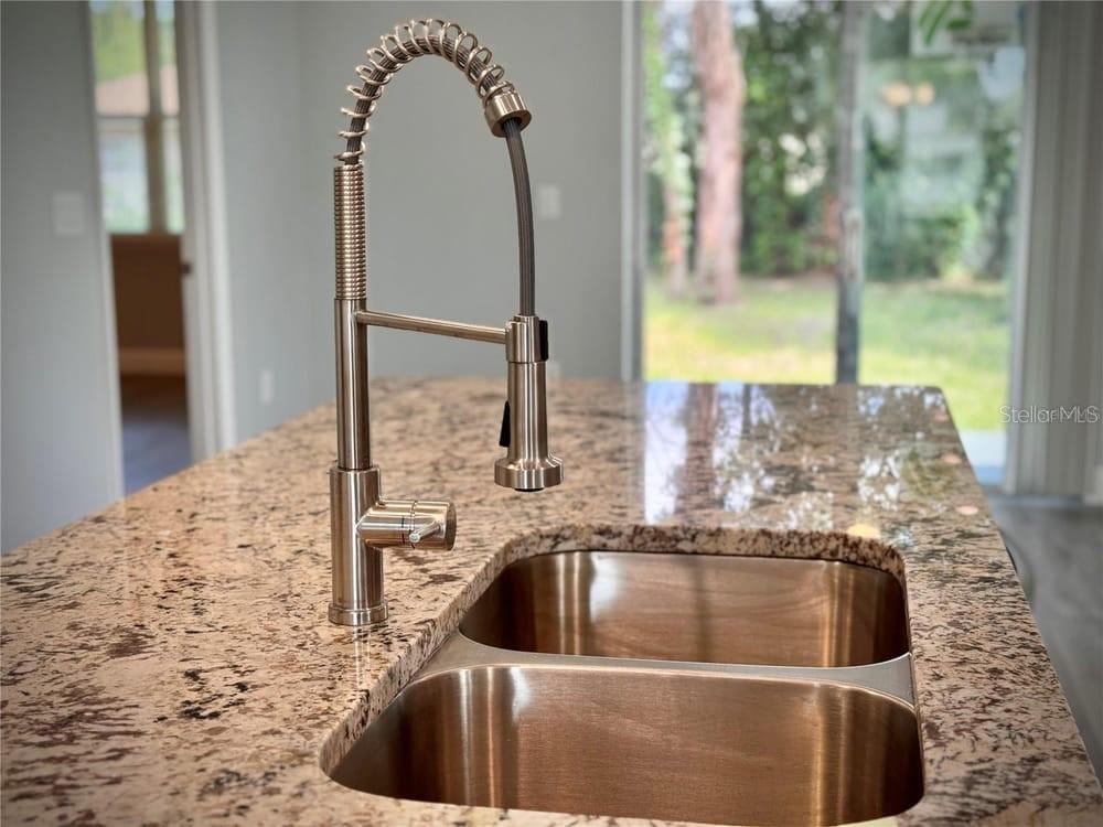 Image 3 of 20 For 4529 Gore Avenue