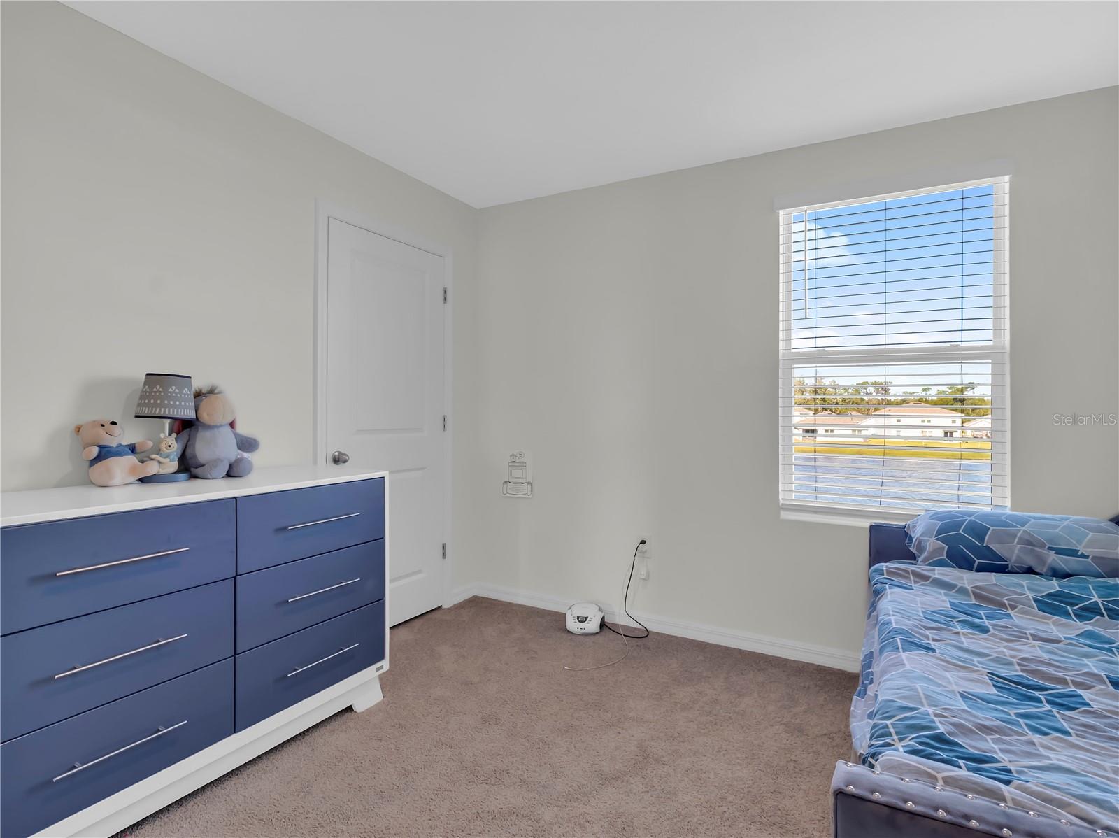 Image 18 of 25 For 16767 Sunburst Lake Street