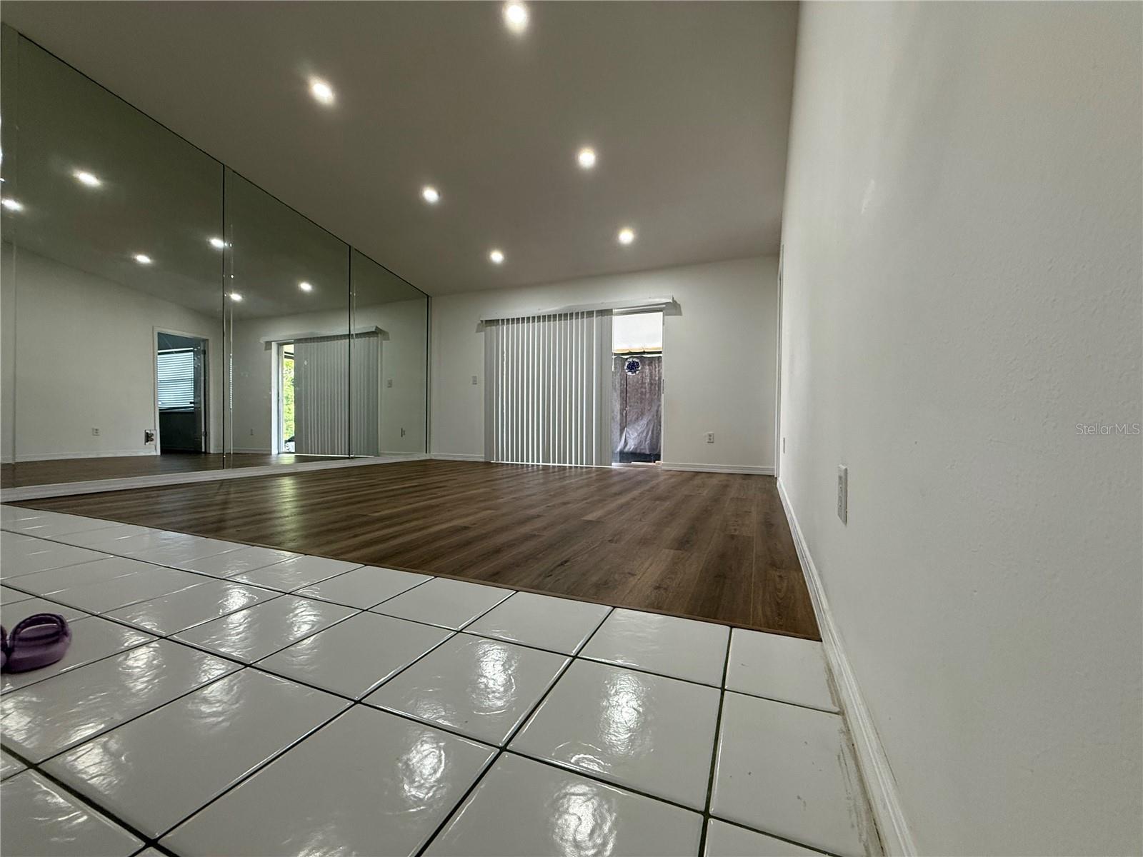 Listing photo id 9 for 14022 Citrus Pointe Drive