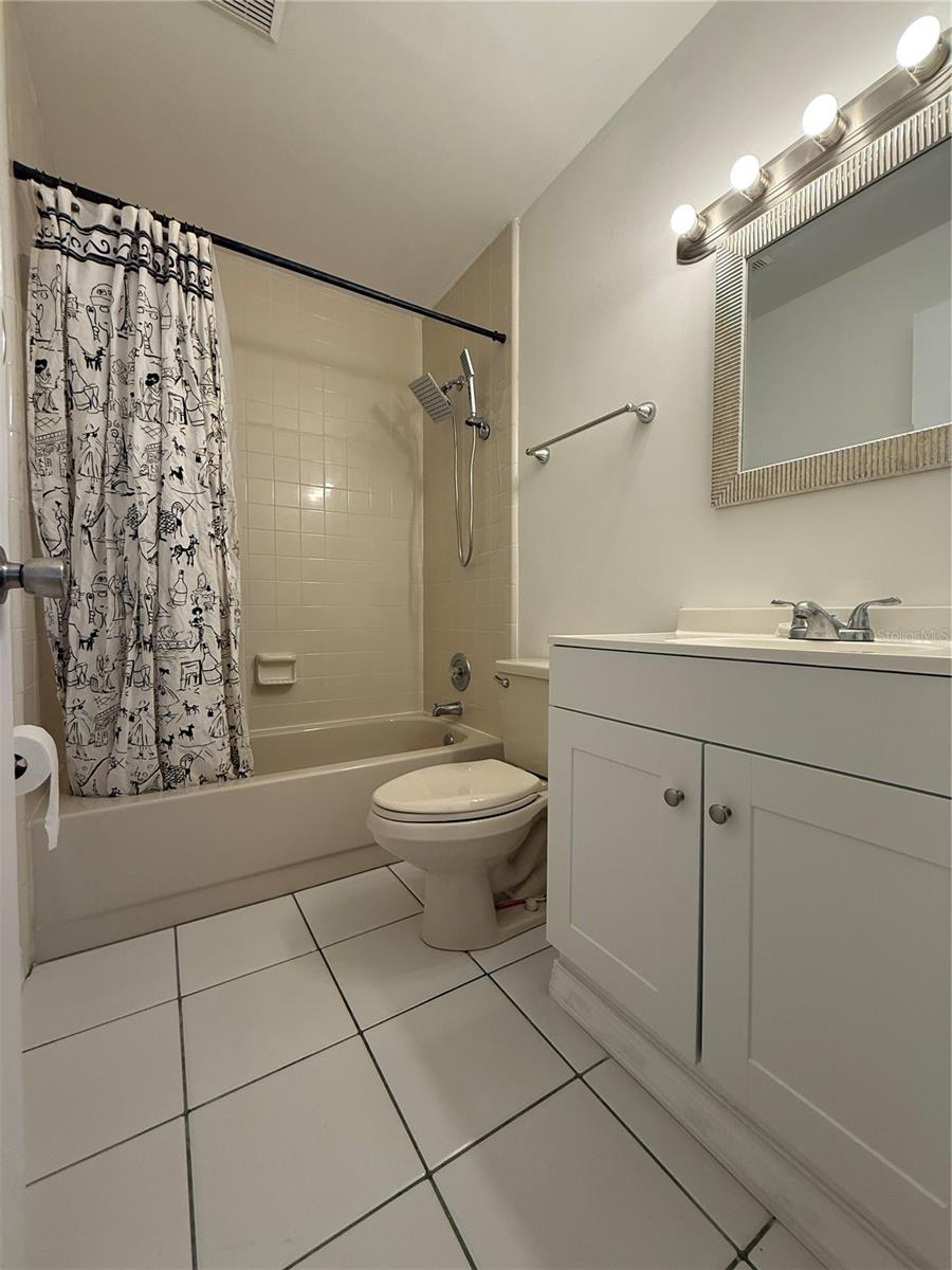 Listing photo id 21 for 14022 Citrus Pointe Drive