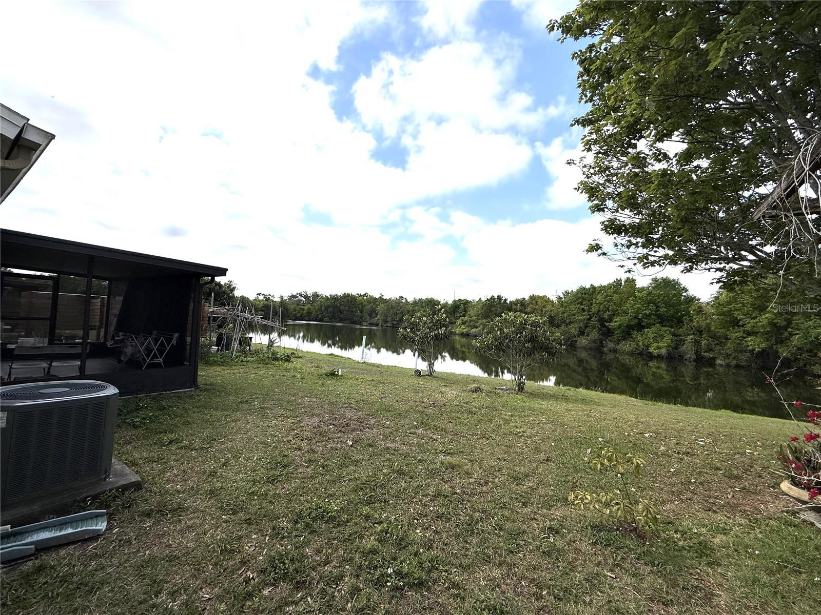 Listing photo id 31 for 14022 Citrus Pointe Drive