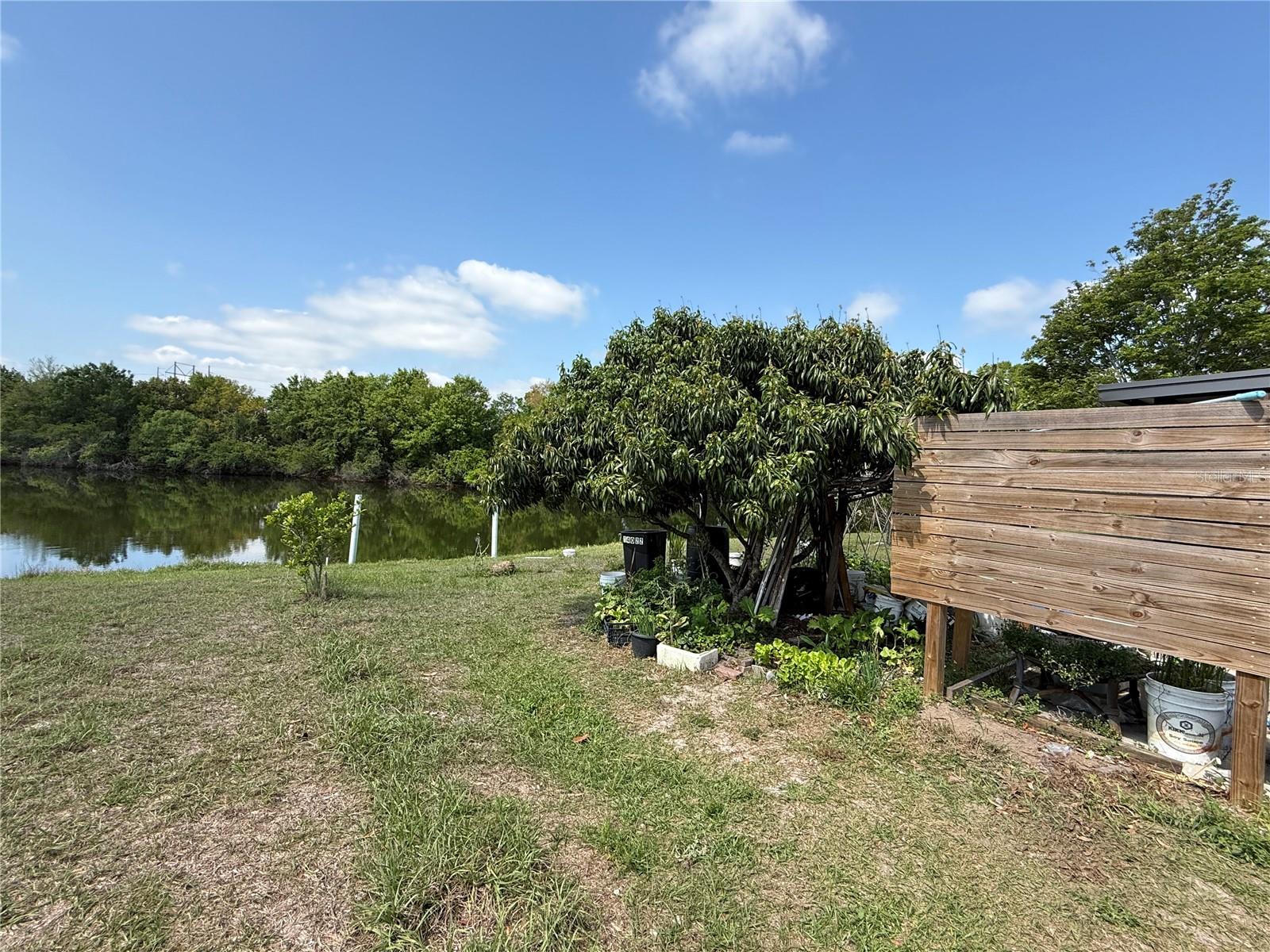 Listing photo id 33 for 14022 Citrus Pointe Drive