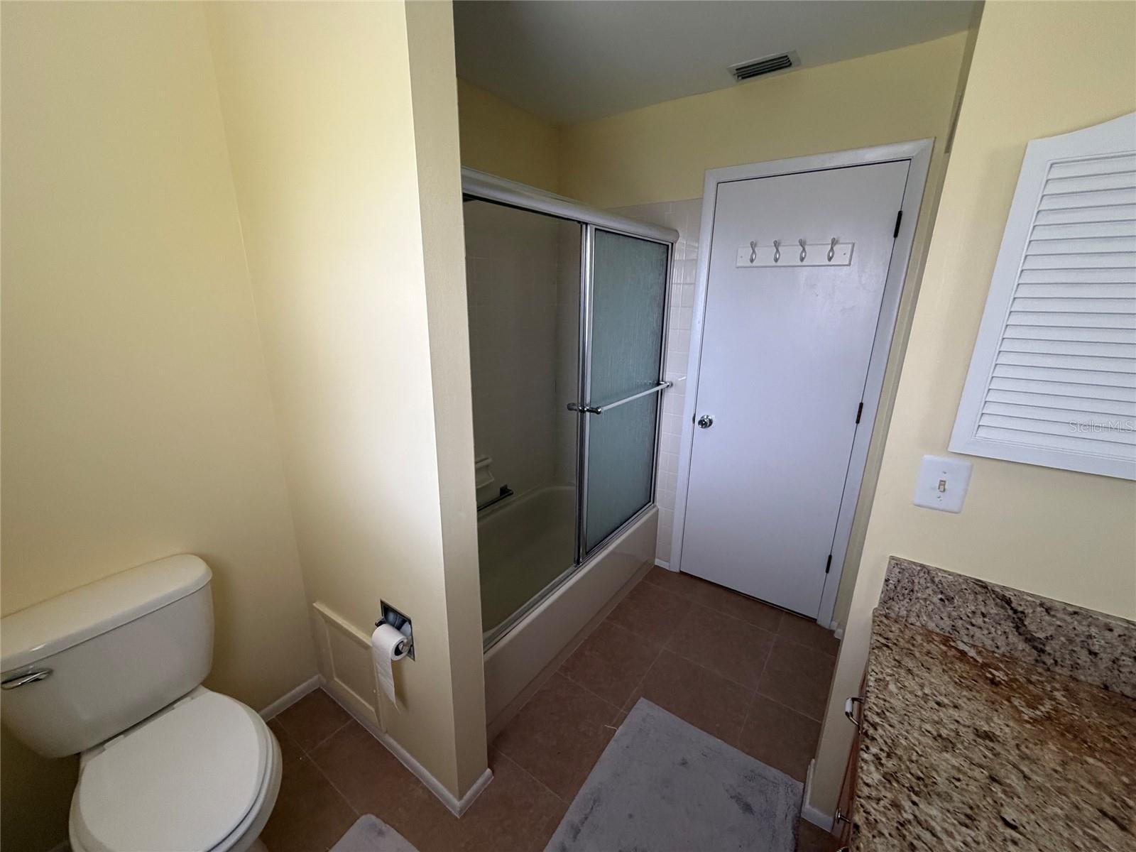 Image 19 of 24 For 999 Gillespie Drive