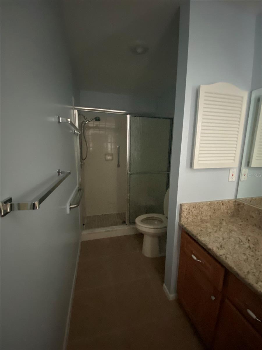 Image 21 of 24 For 999 Gillespie Drive