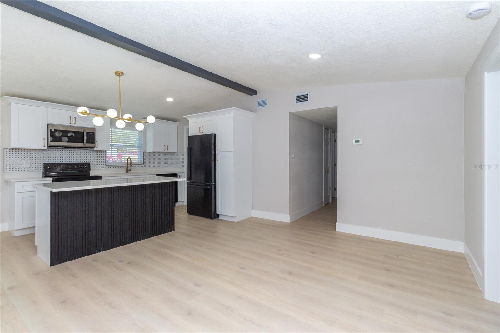 Image 13 of 64 For 10889 124th Avenue