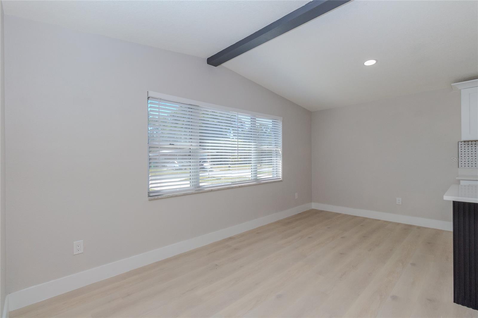 Image 16 of 64 For 10889 124th Avenue