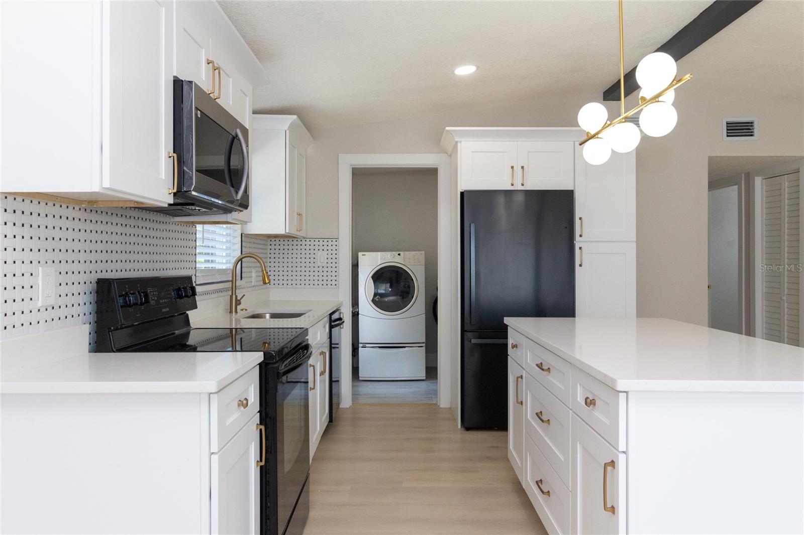 Image 17 of 64 For 10889 124th Avenue