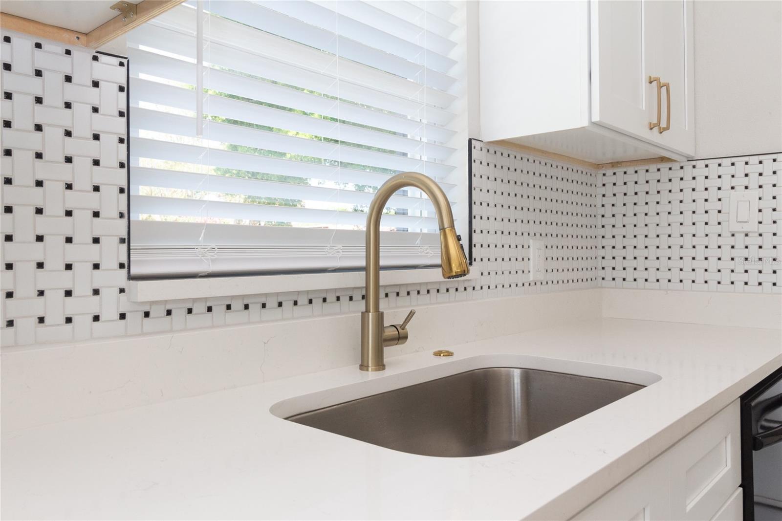 Image 18 of 64 For 10889 124th Avenue