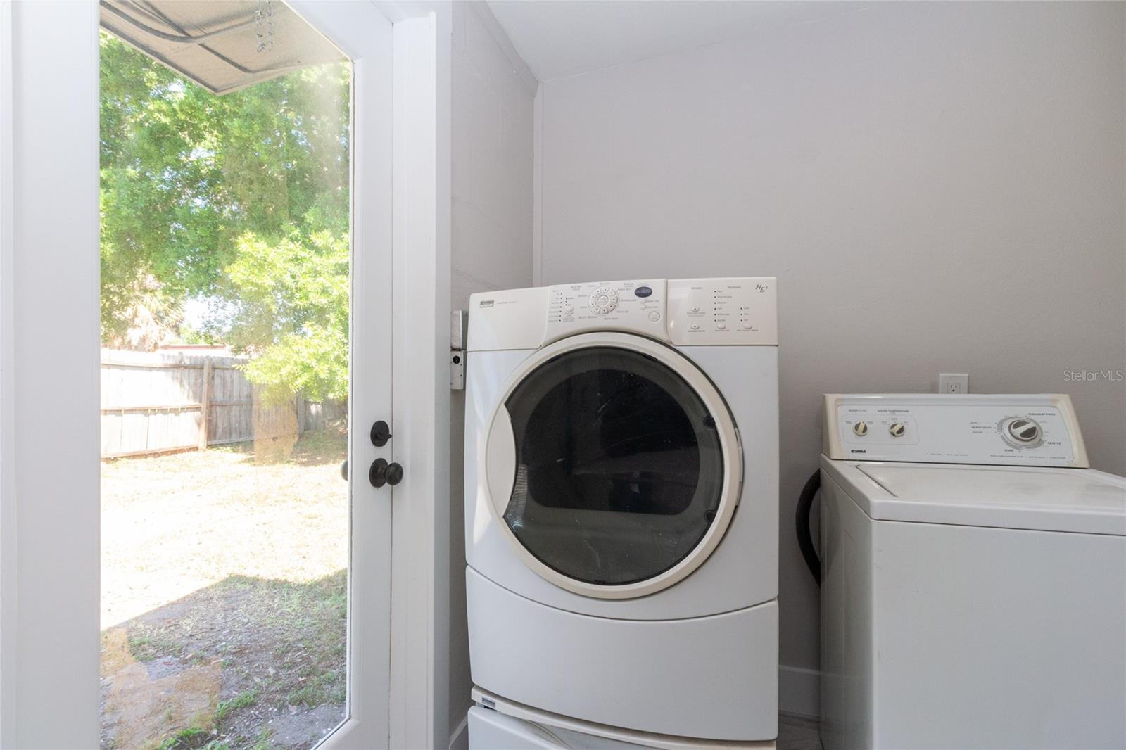 Image 20 of 64 For 10889 124th Avenue