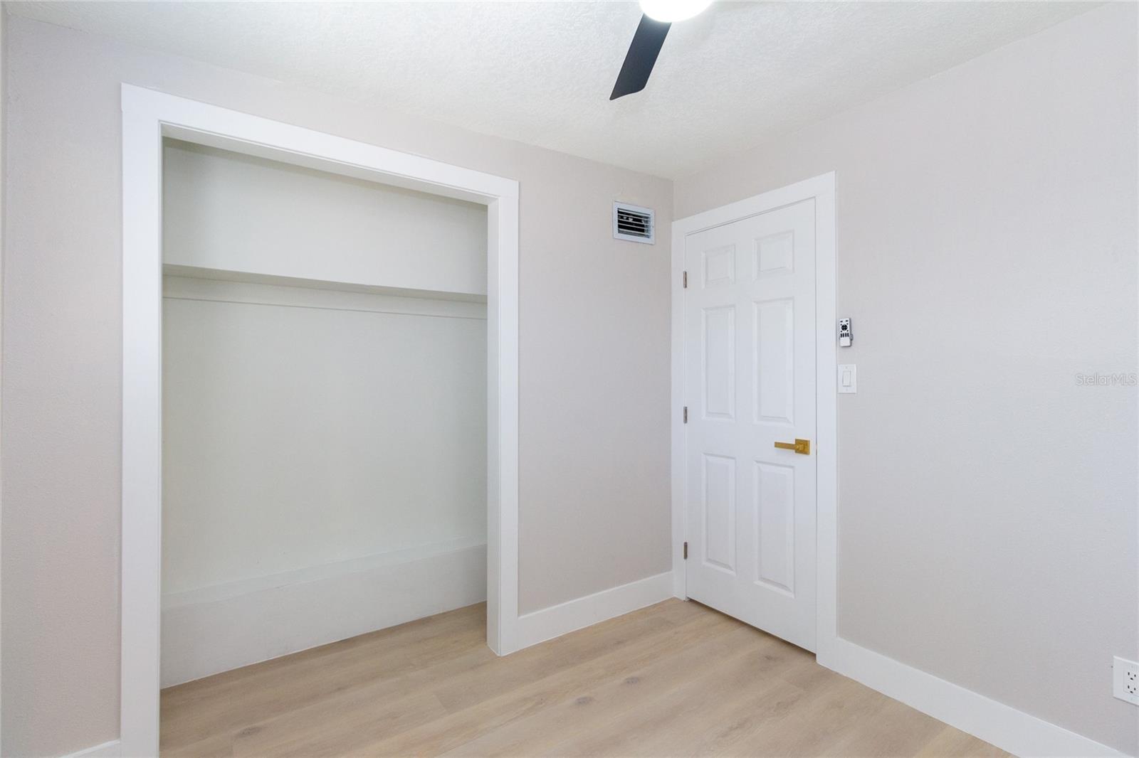 Image 27 of 64 For 10889 124th Avenue