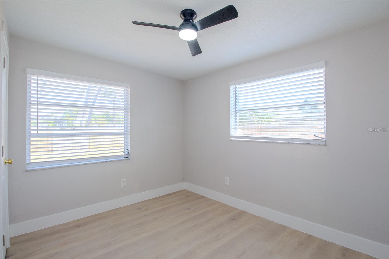 Image 28 of 64 For 10889 124th Avenue