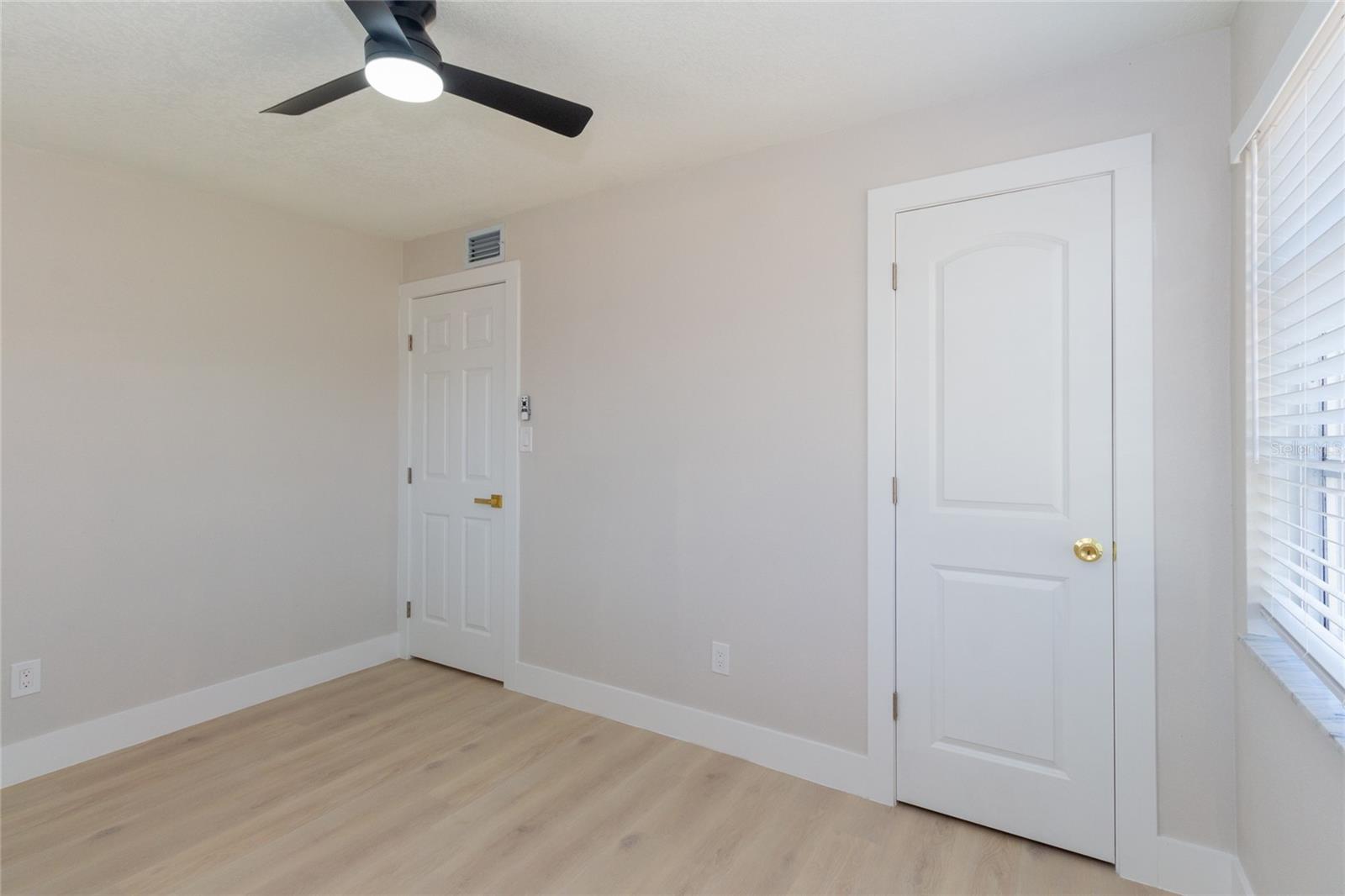 Image 30 of 64 For 10889 124th Avenue