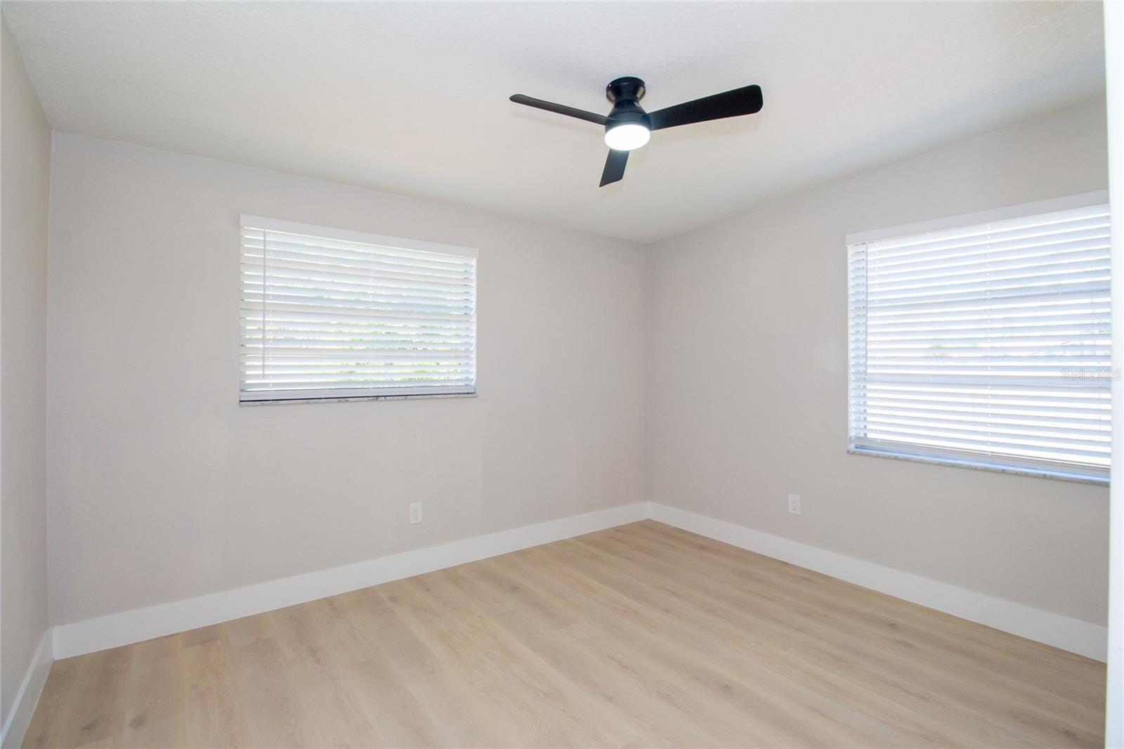 Image 31 of 64 For 10889 124th Avenue