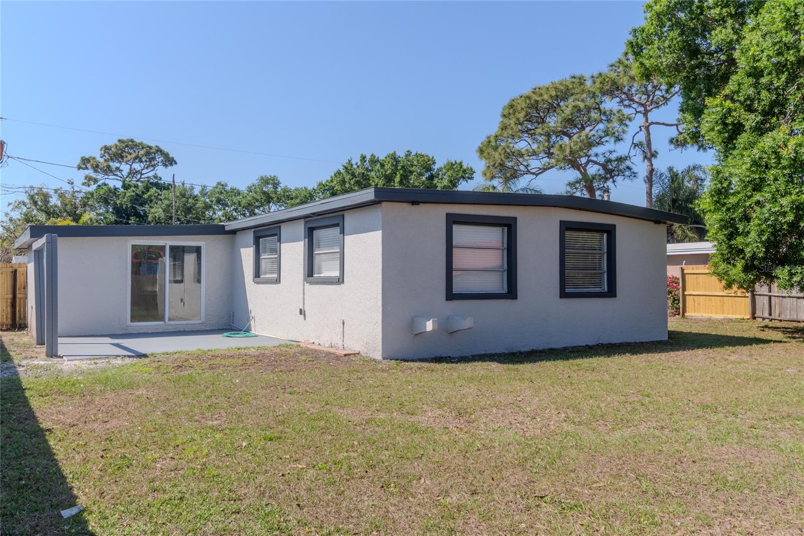 Image 44 of 64 For 10889 124th Avenue