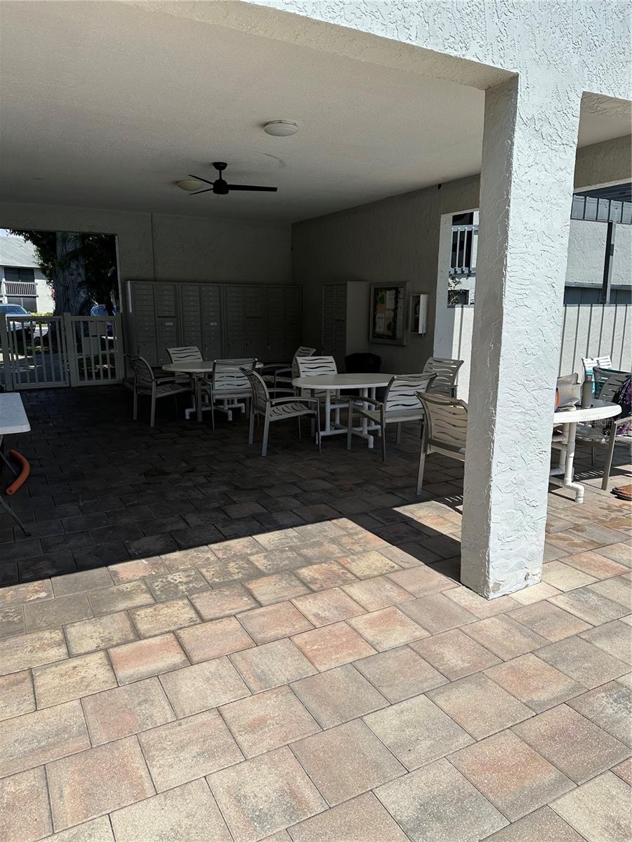 Listing photo id 2 for 11201 122nd Avenue N 127