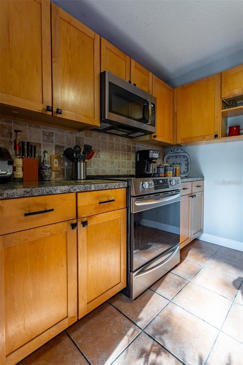 Image 21 of 50 For 2636 2nd Court