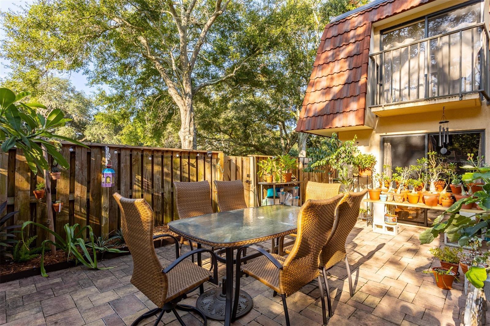 Image 5 of 50 For 2636 2nd Court