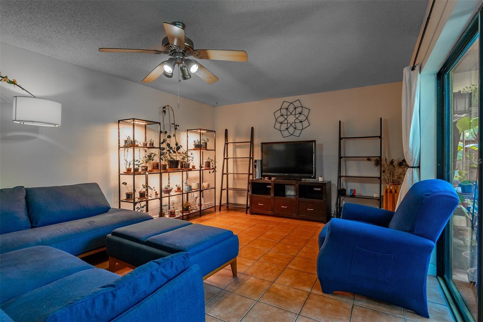 Image 8 of 50 For 2636 2nd Court