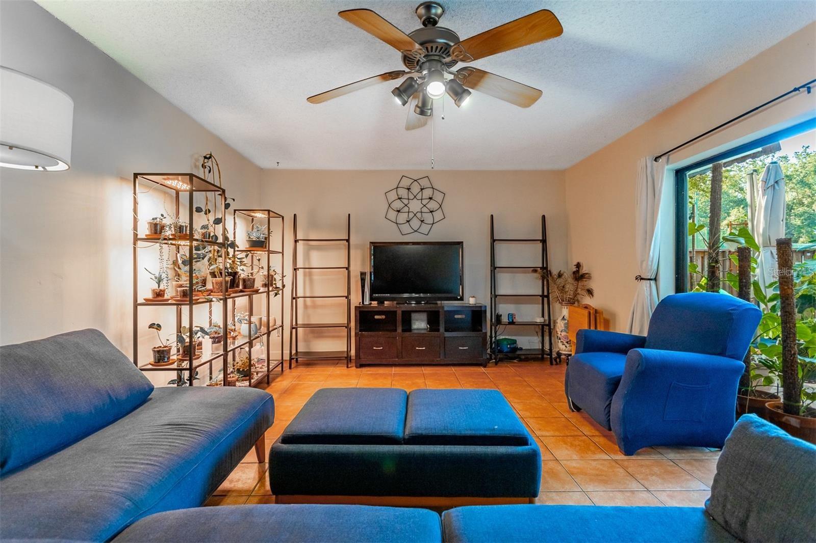 Image 9 of 50 For 2636 2nd Court