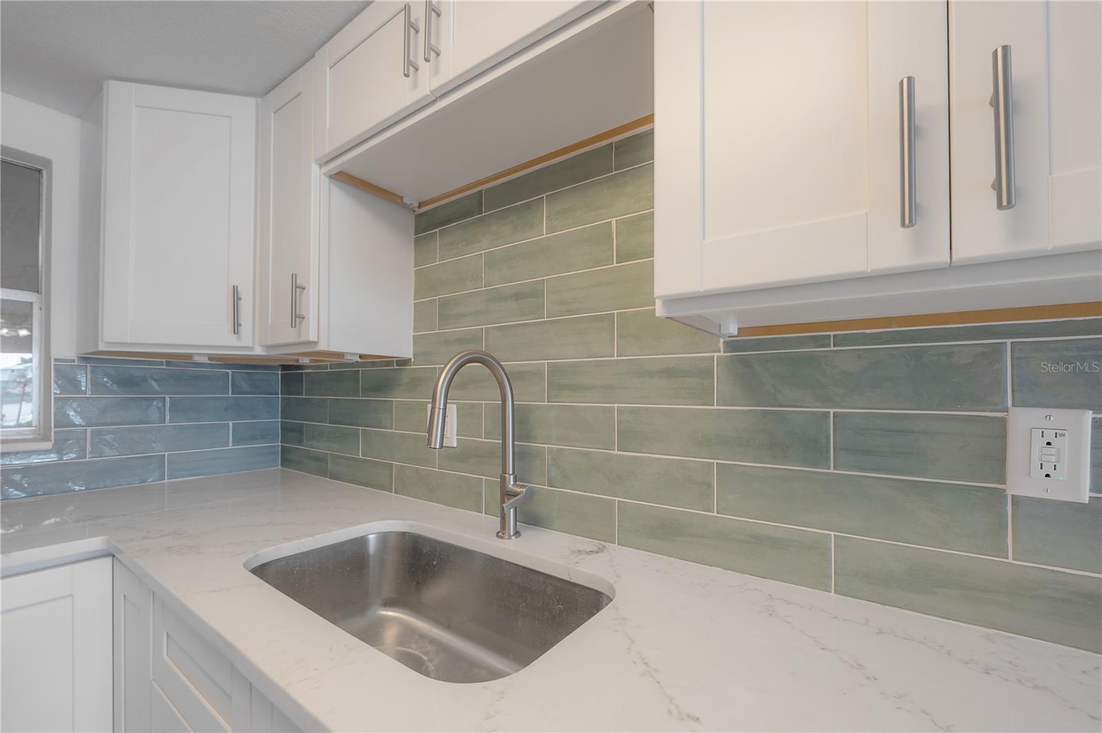 Image 16 of 29 For 8931 Blind Pass Road 162