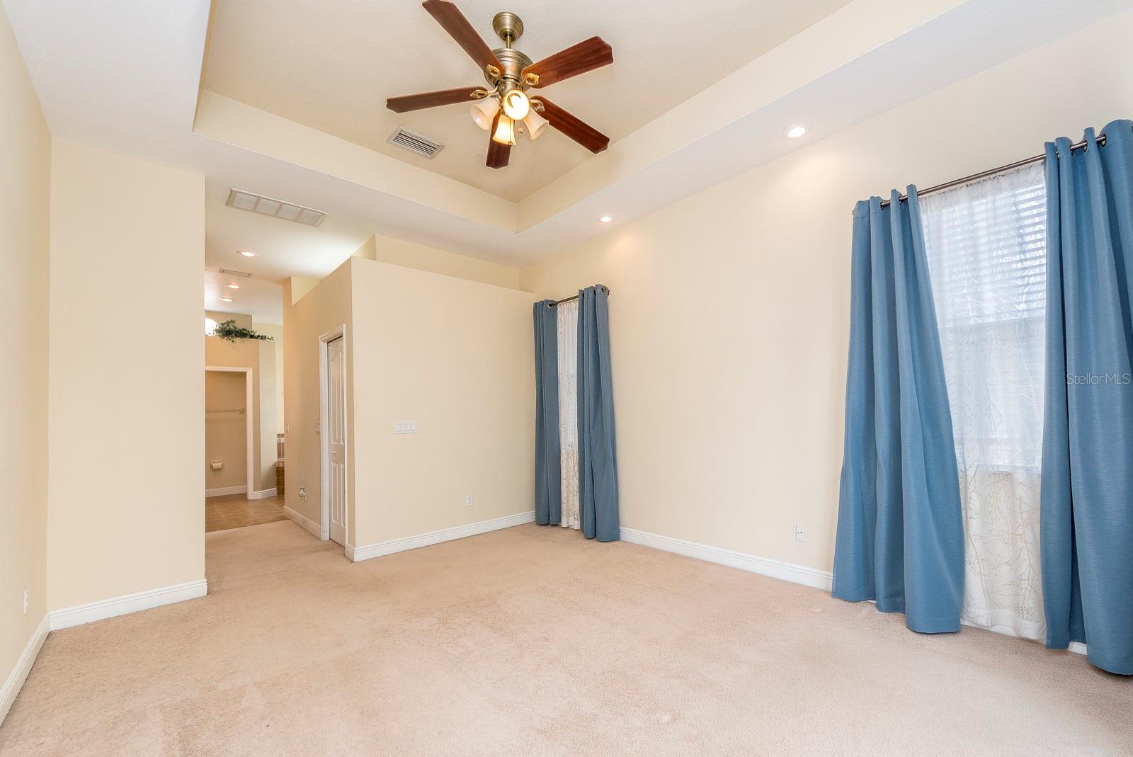 Image 11 of 27 For 10639 Hatteras Drive