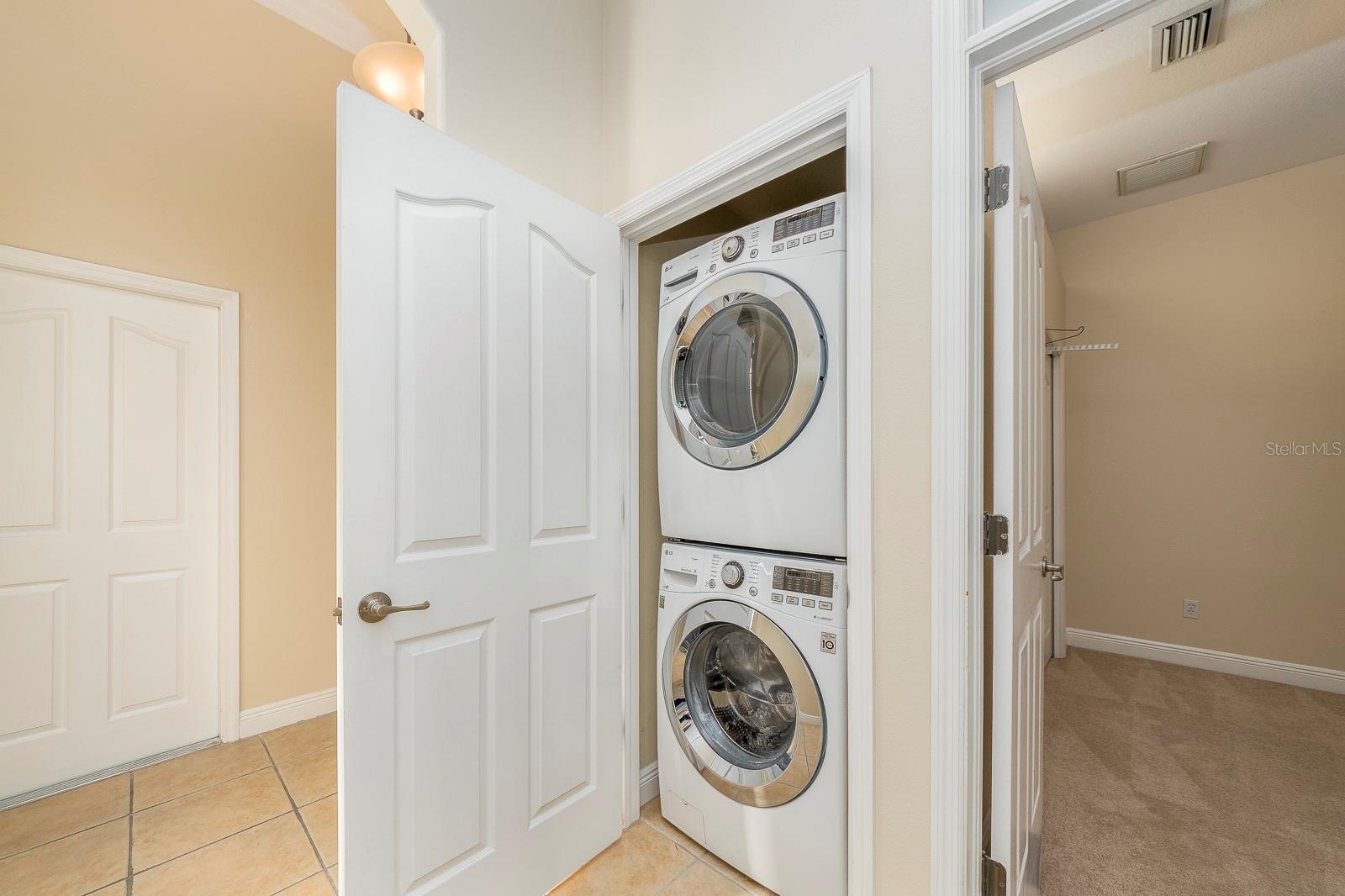 Image 20 of 27 For 10639 Hatteras Drive