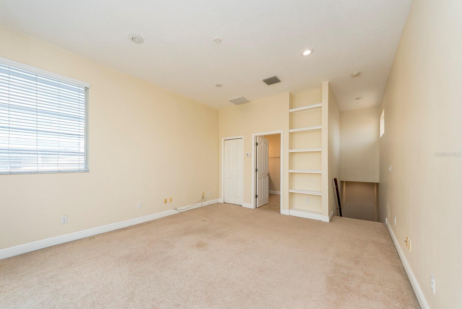 Image 22 of 27 For 10639 Hatteras Drive